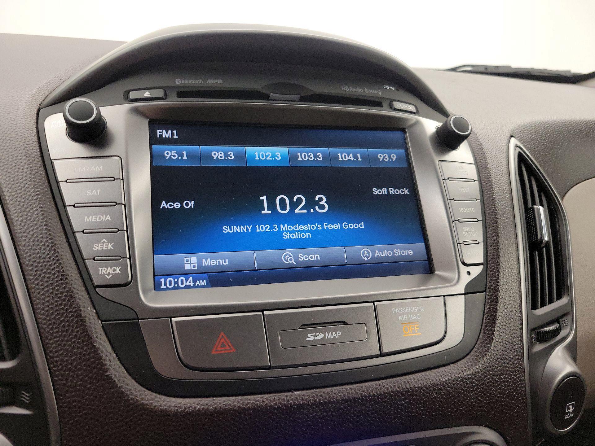 Thumbnail: 2015 Hyundai Tucson - 15