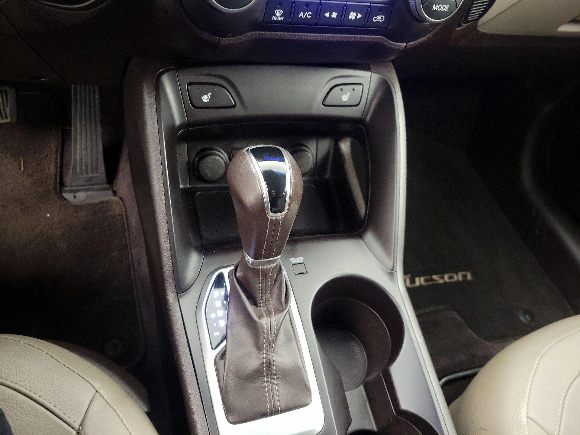 Thumbnail: 2015 Hyundai Tucson - 17