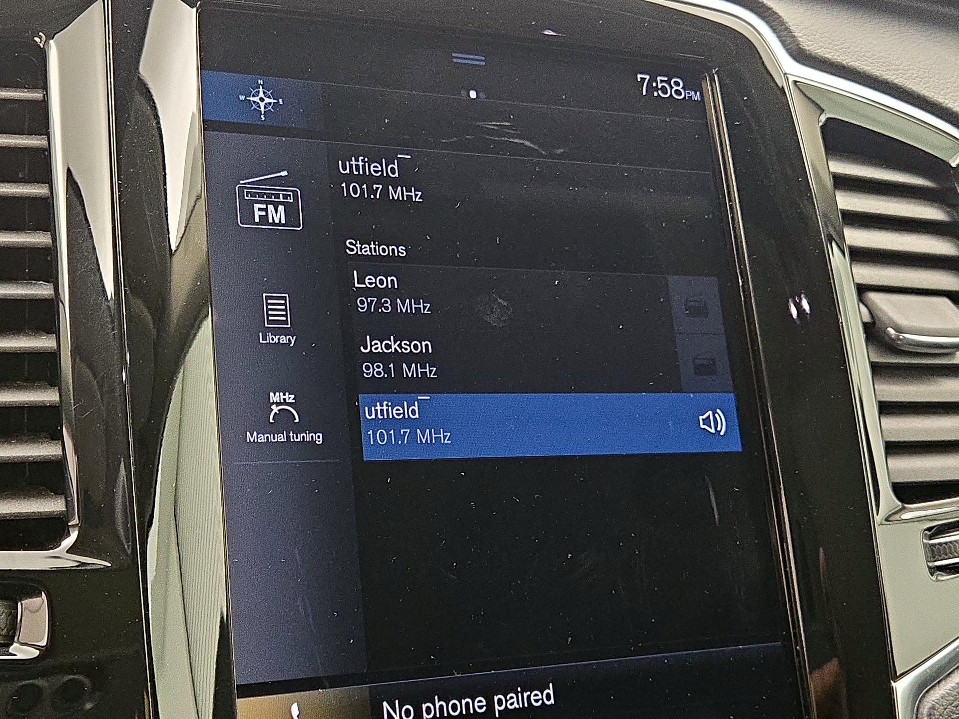 Thumbnail: 2021 Volvo XC90 - 16