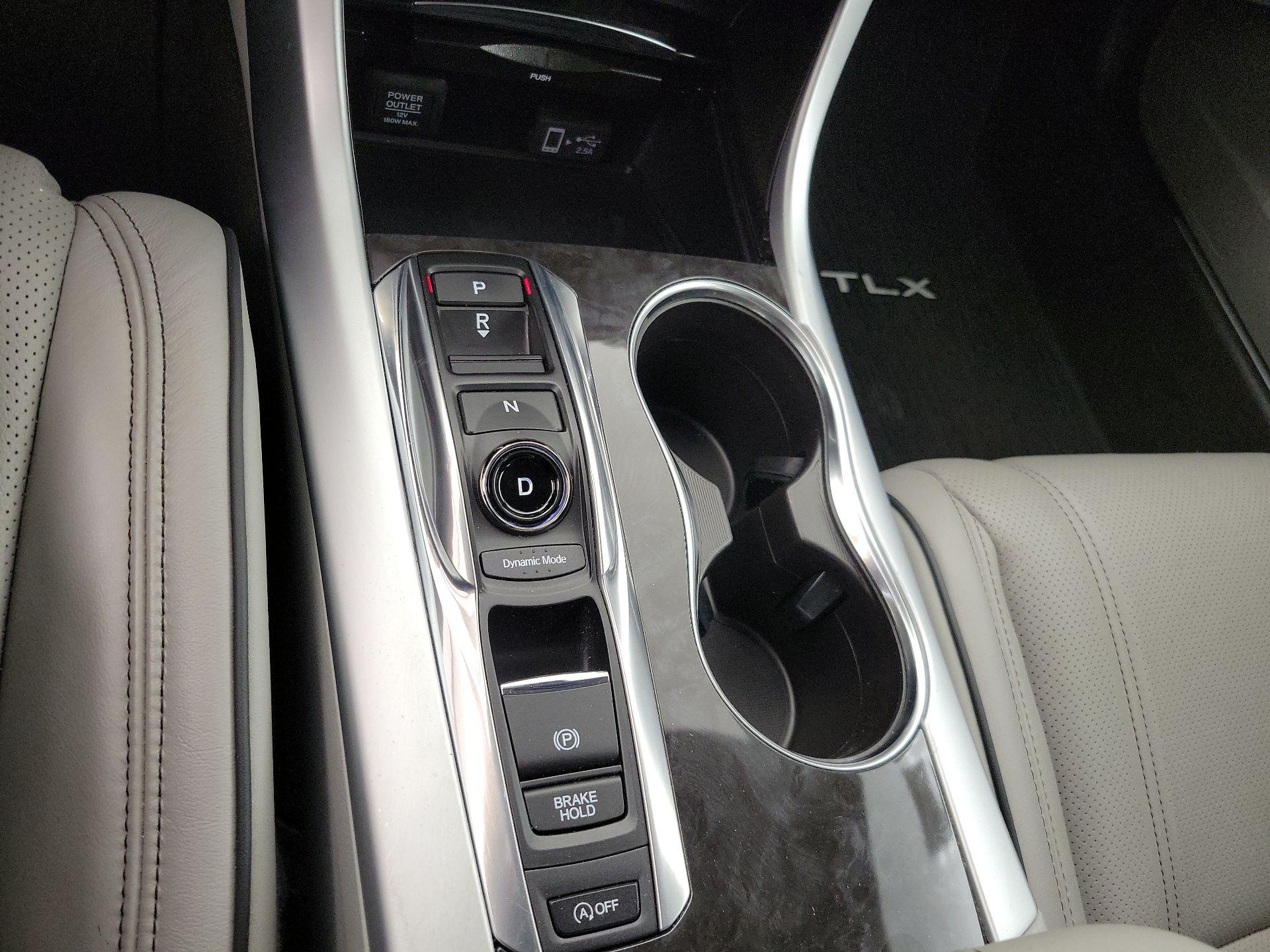 Thumbnail: 2019 Acura TLX - 18