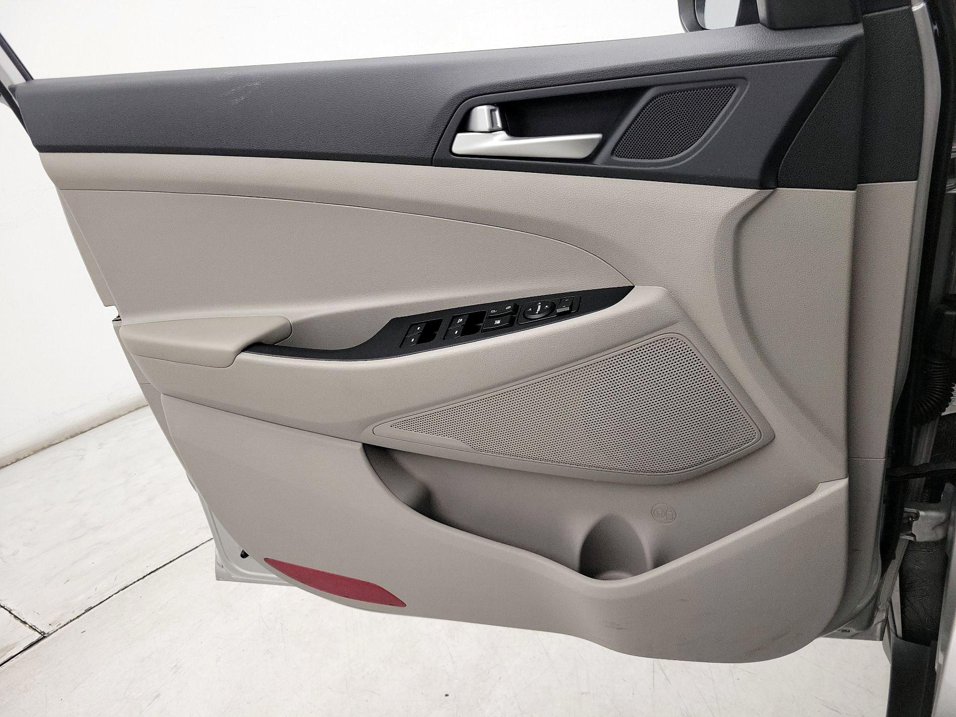 Thumbnail: 2020 Hyundai Tucson - 12