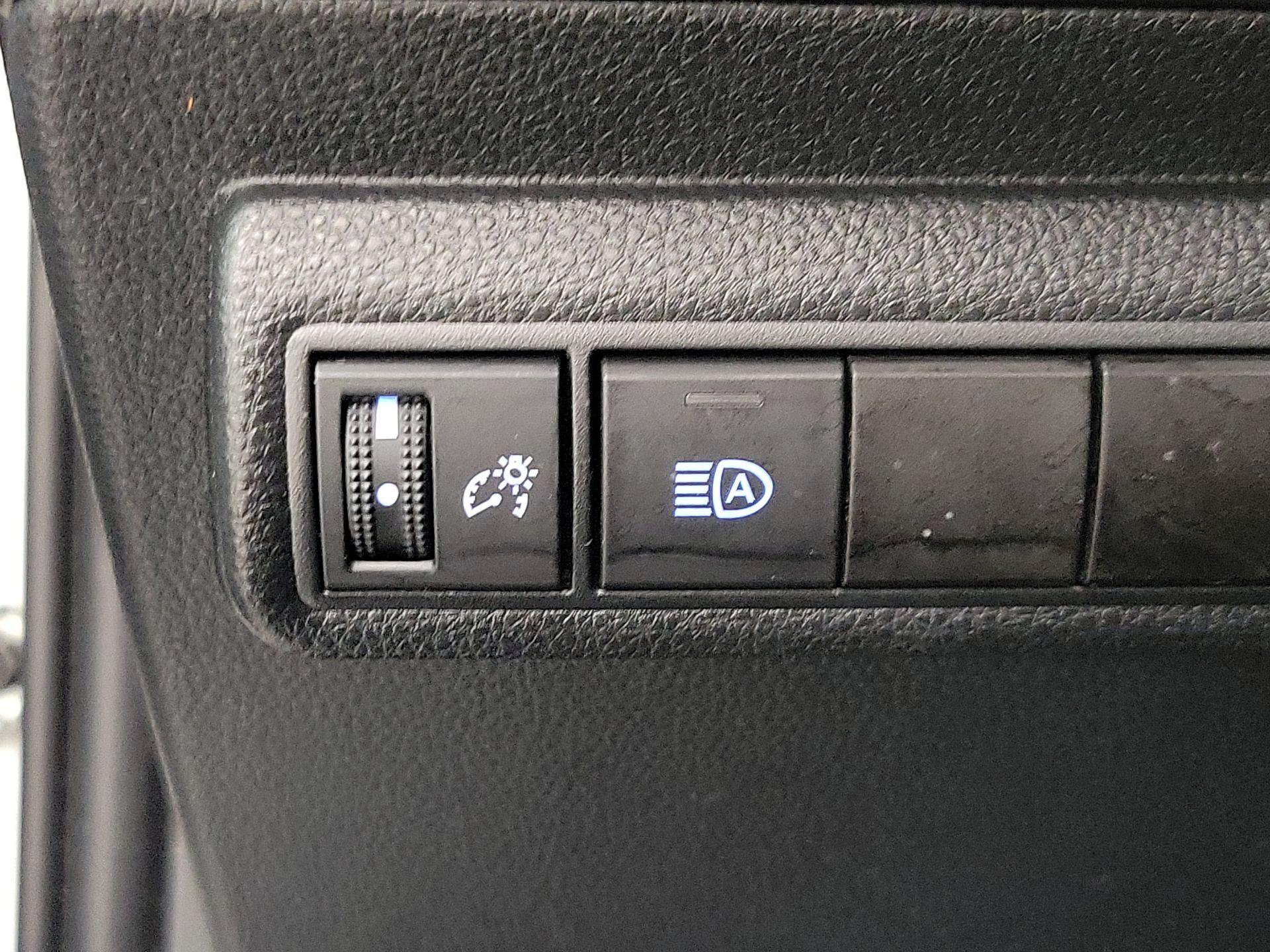 Thumbnail: 2021 Toyota Corolla - 13