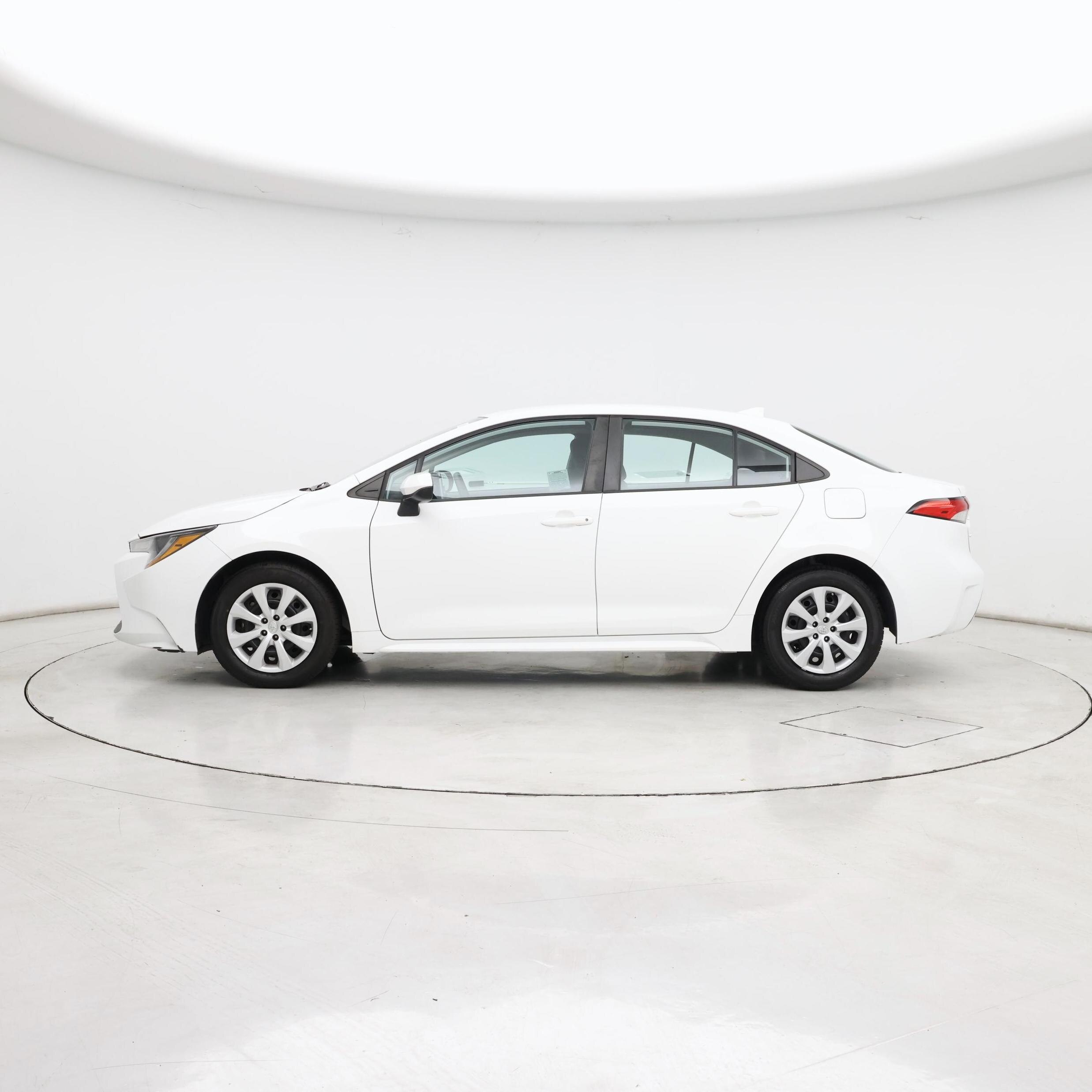 Thumbnail: 2021 Toyota Corolla - 3