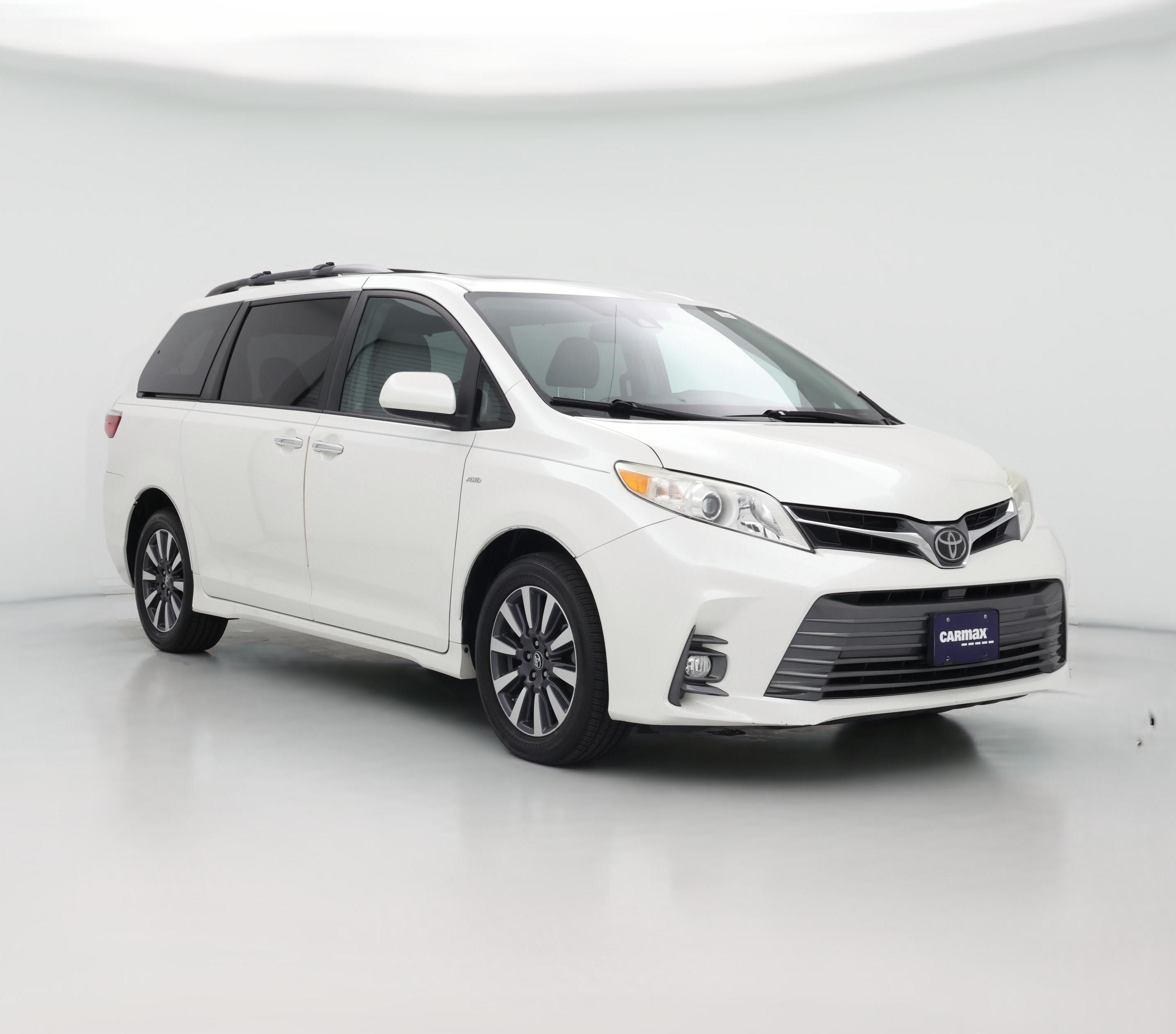 Thumbnail: 2018 Toyota Sienna - 1