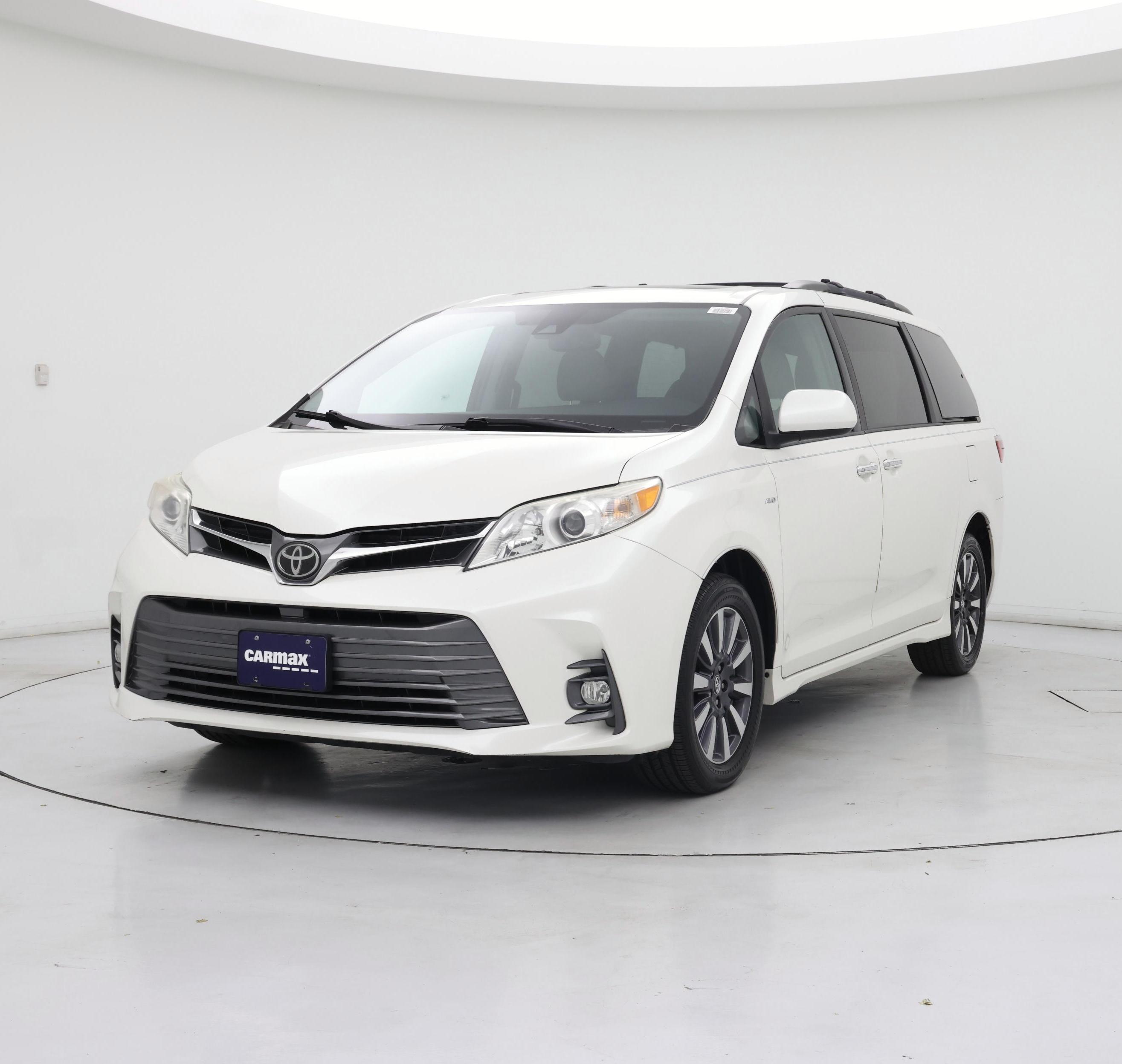 Thumbnail: 2018 Toyota Sienna - 4