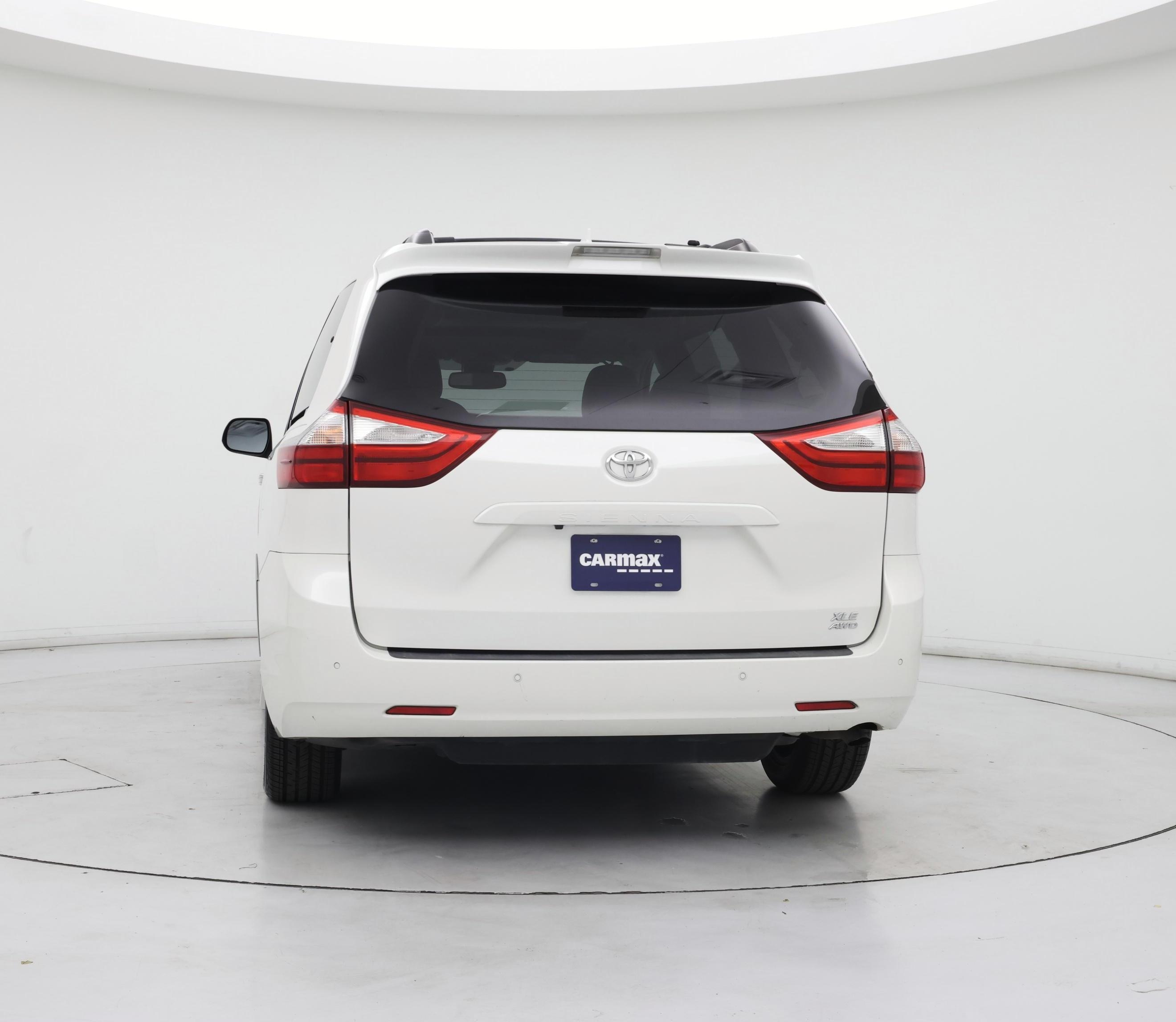 Thumbnail: 2018 Toyota Sienna - 6