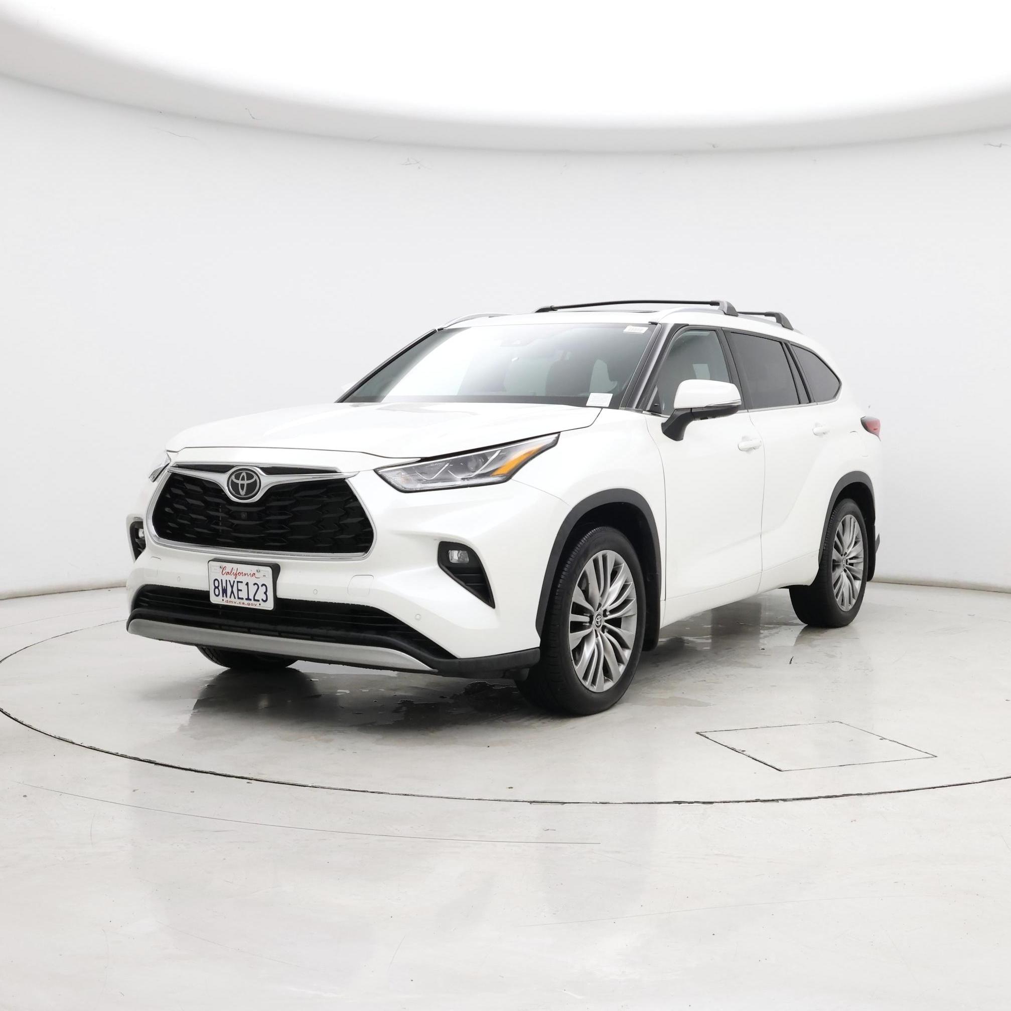 Thumbnail: 2021 Toyota Highlander - 4