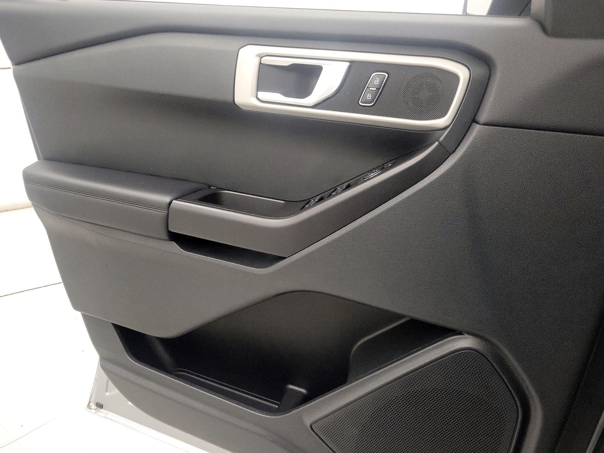 Thumbnail: 2021 Ford Explorer - 12