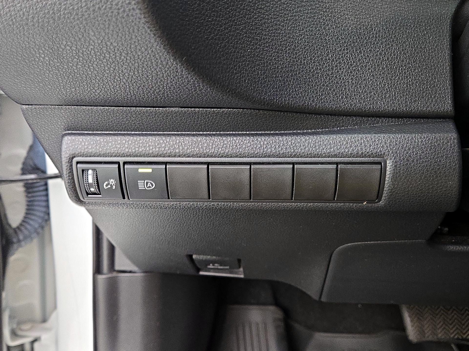 Thumbnail: 2020 Toyota Corolla - 13