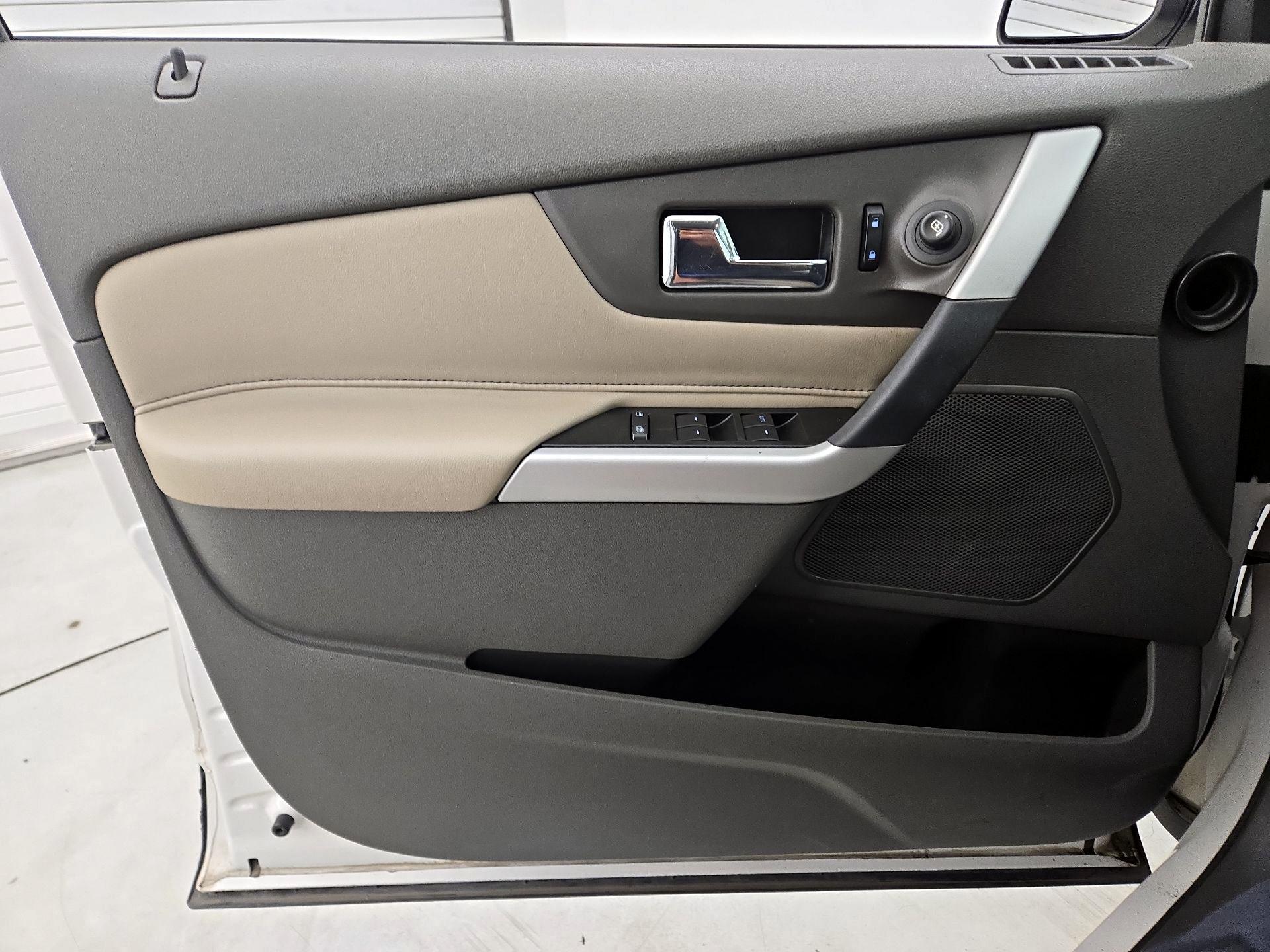 Thumbnail: 2014 Ford Edge - 12