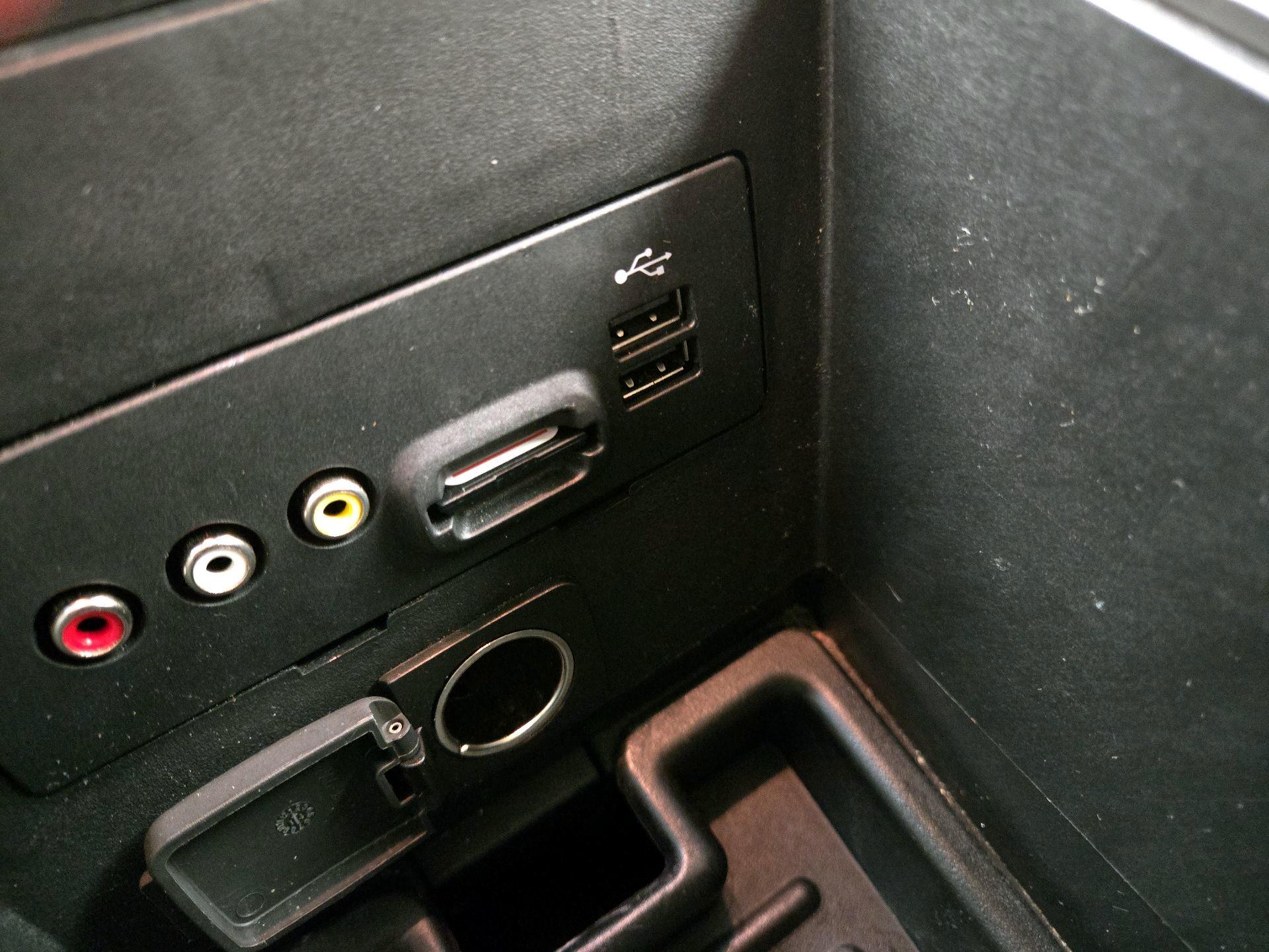 Thumbnail: 2014 Ford Edge - 19