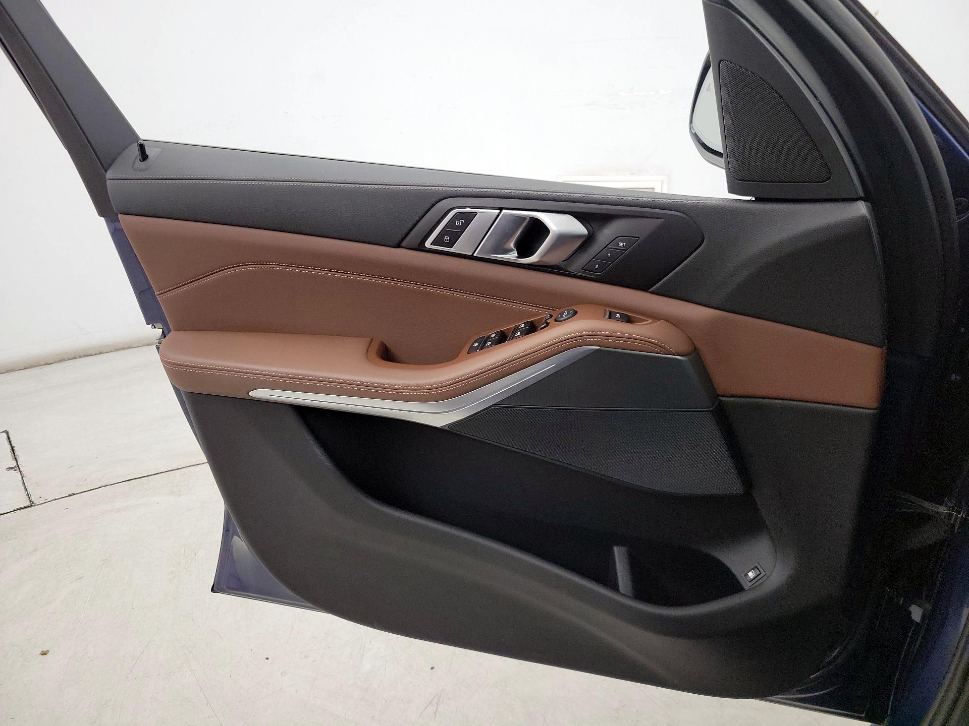 Thumbnail: 2022 BMW X5 - 12