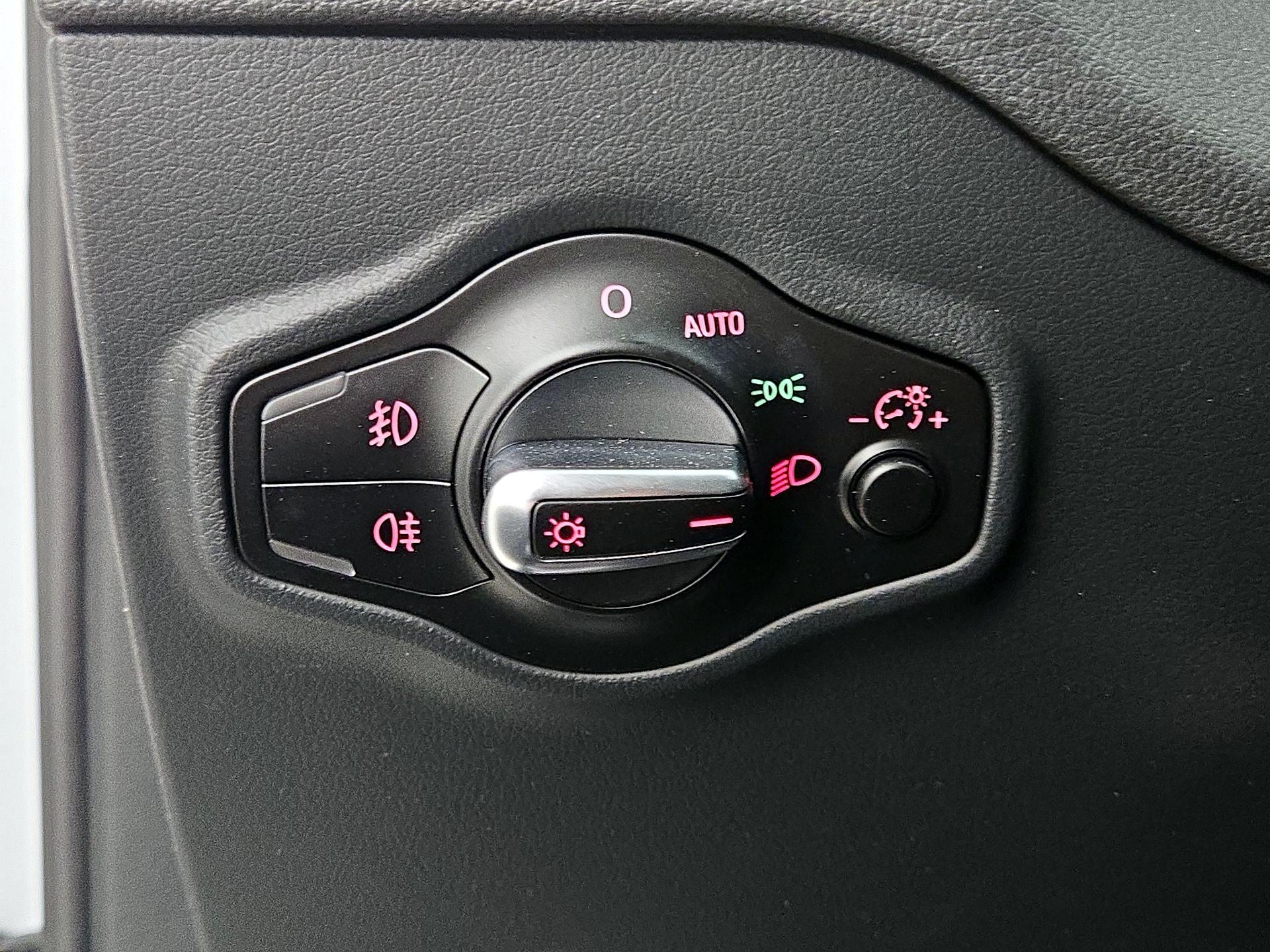 Thumbnail: 2015 Audi Q5 - 13