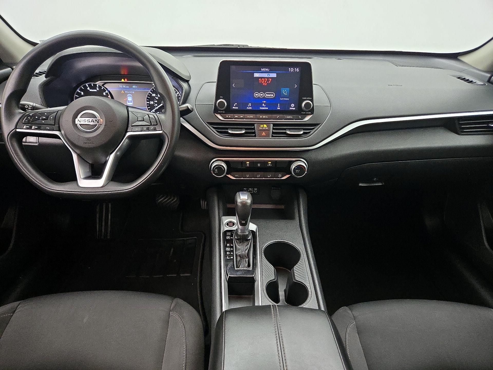 Thumbnail: 2020 Nissan Altima - 9