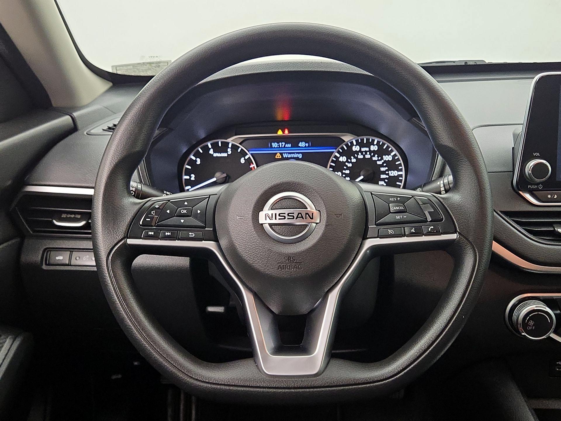 Thumbnail: 2020 Nissan Altima - 10