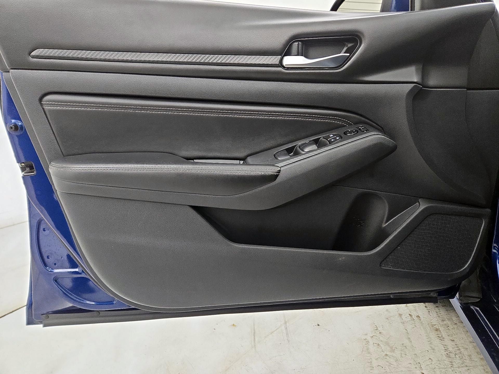 Thumbnail: 2020 Nissan Altima - 12