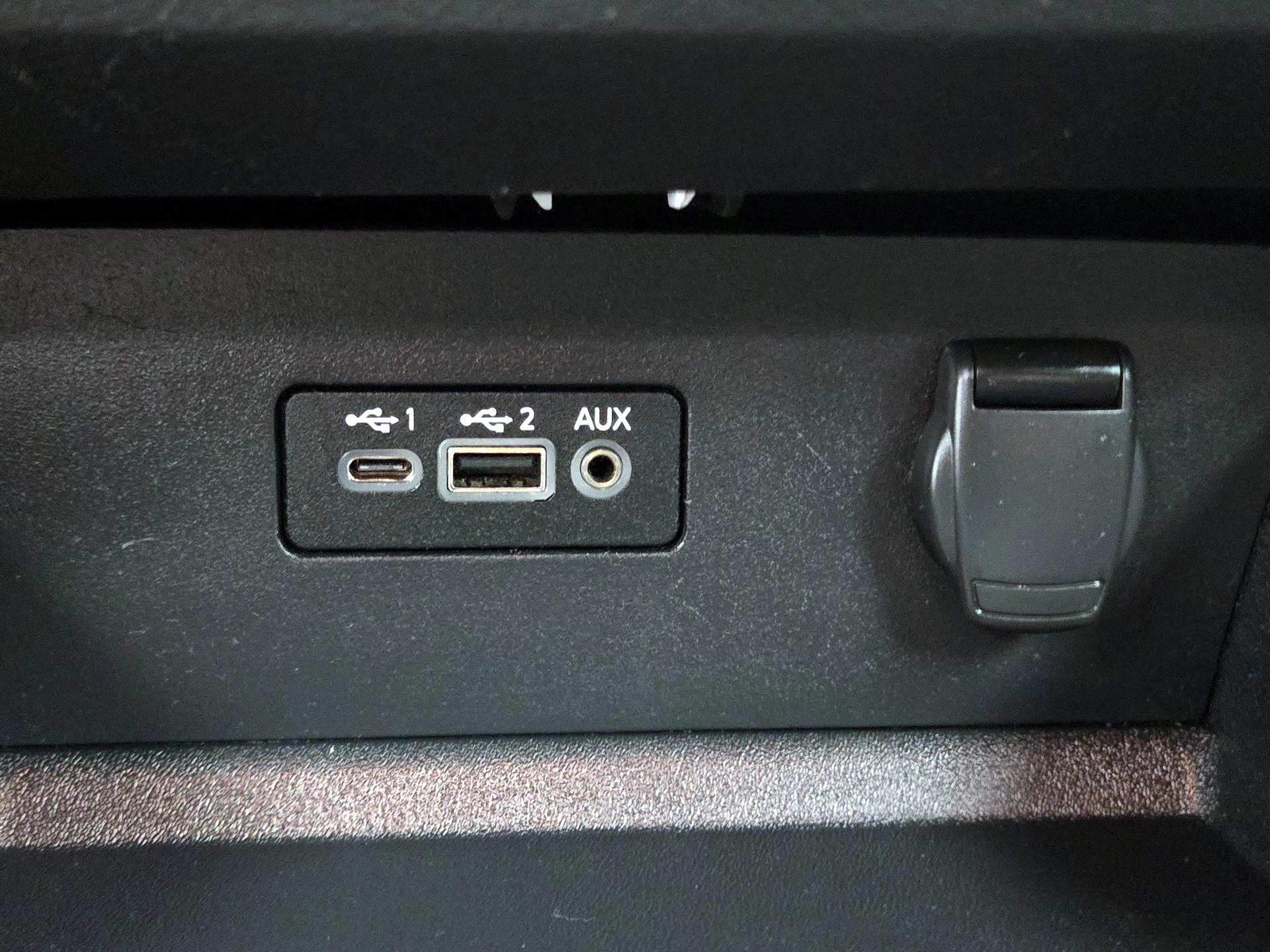 Thumbnail: 2020 Nissan Altima - 18