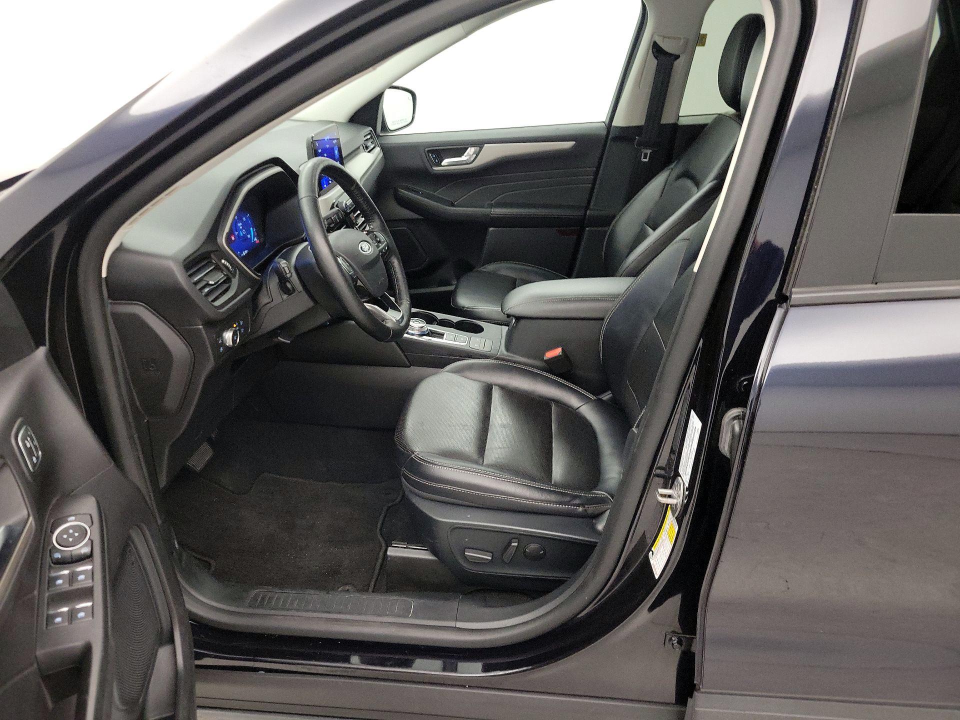 Thumbnail: 2021 Ford Escape - 11