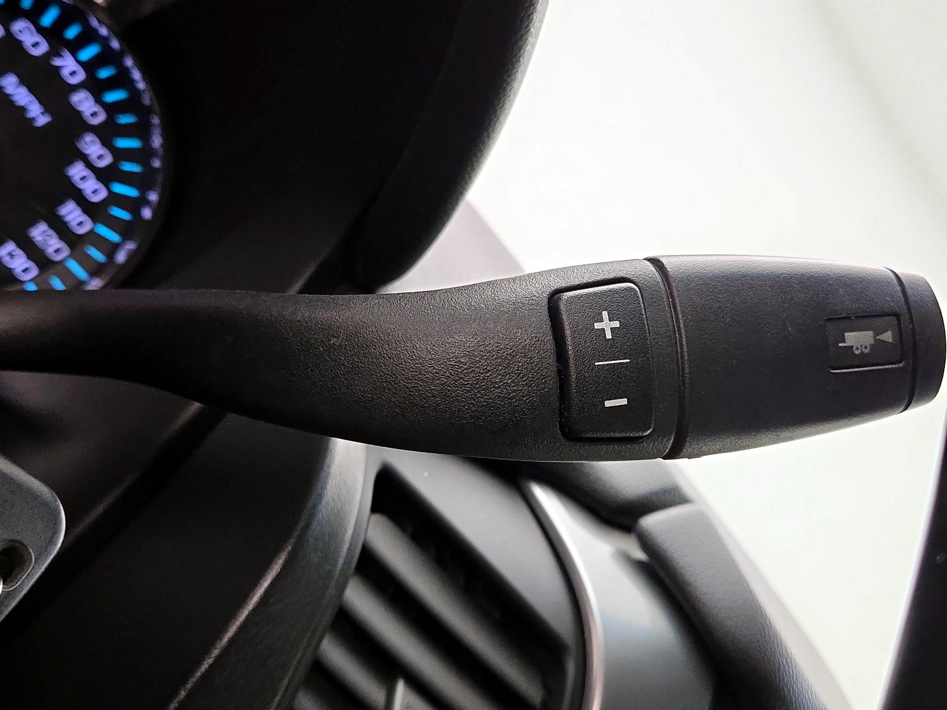 Thumbnail: 2016 Chevrolet Tahoe - 17