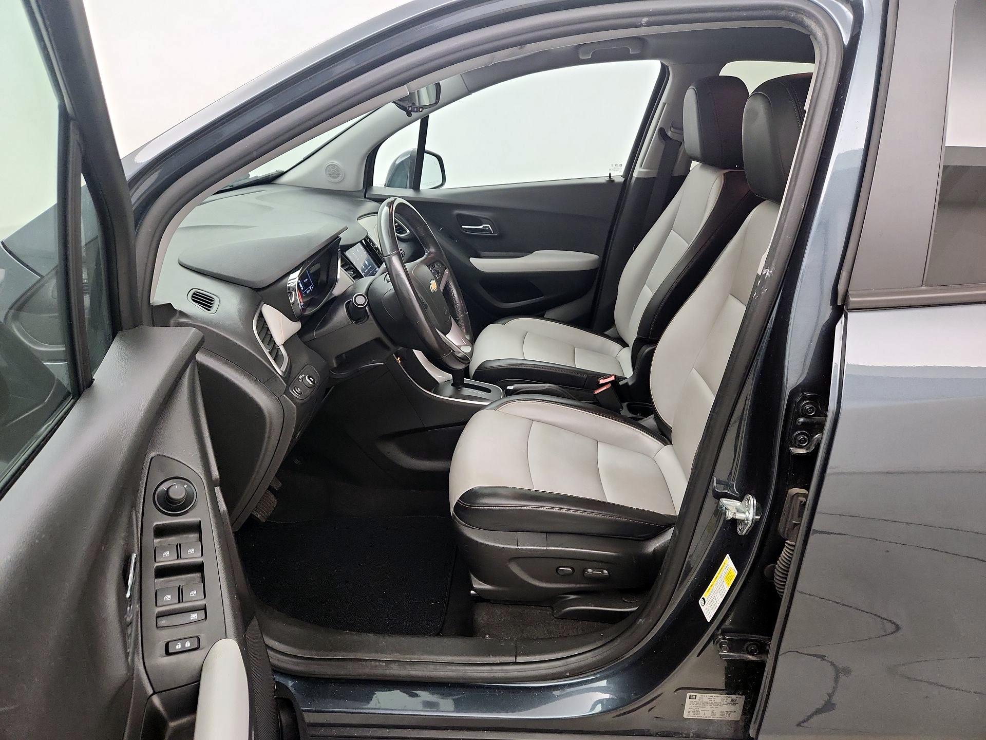 Thumbnail: 2022 Chevrolet Trax - 11