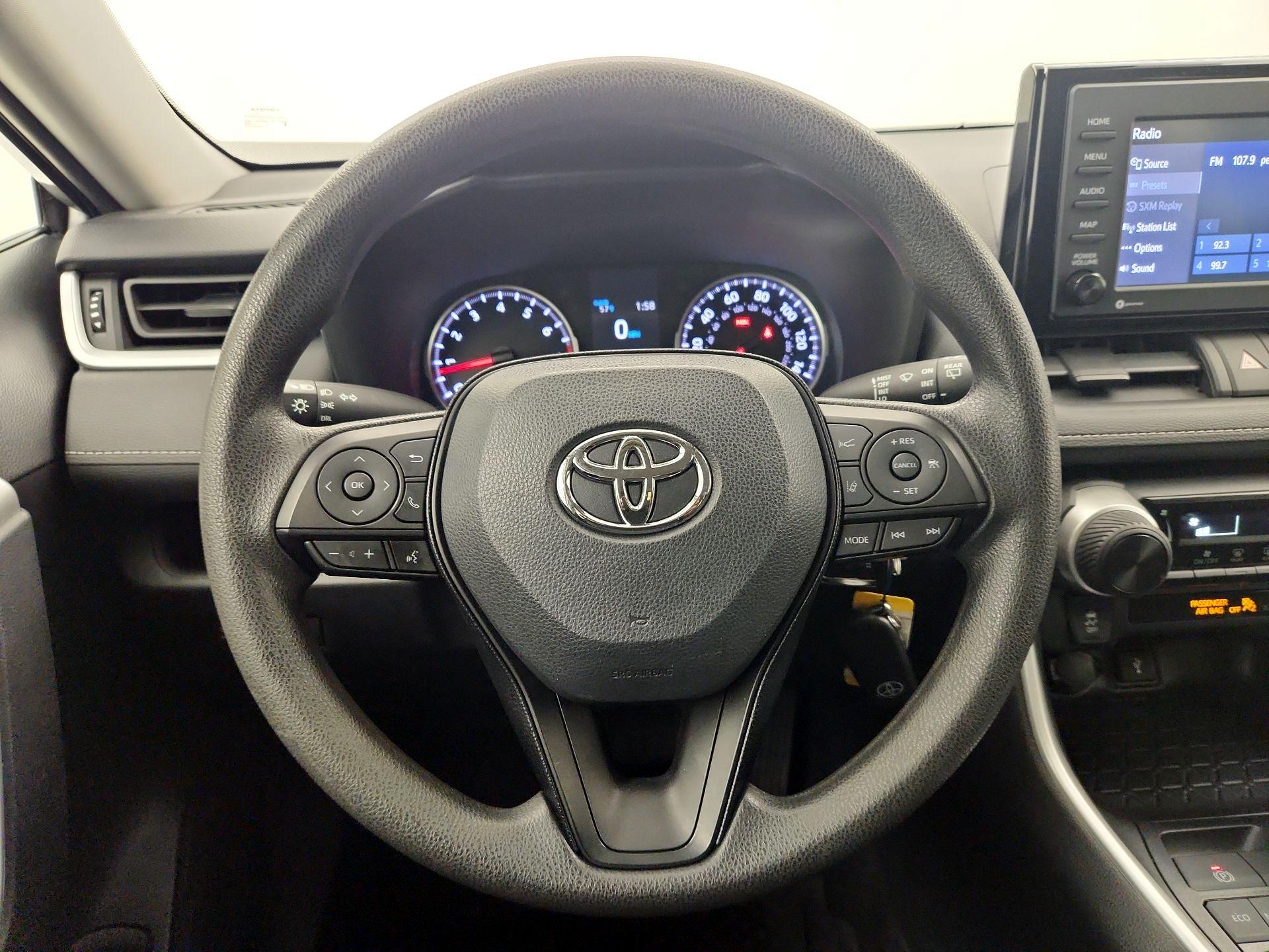 Thumbnail: 2020 Toyota RAV4 - 10