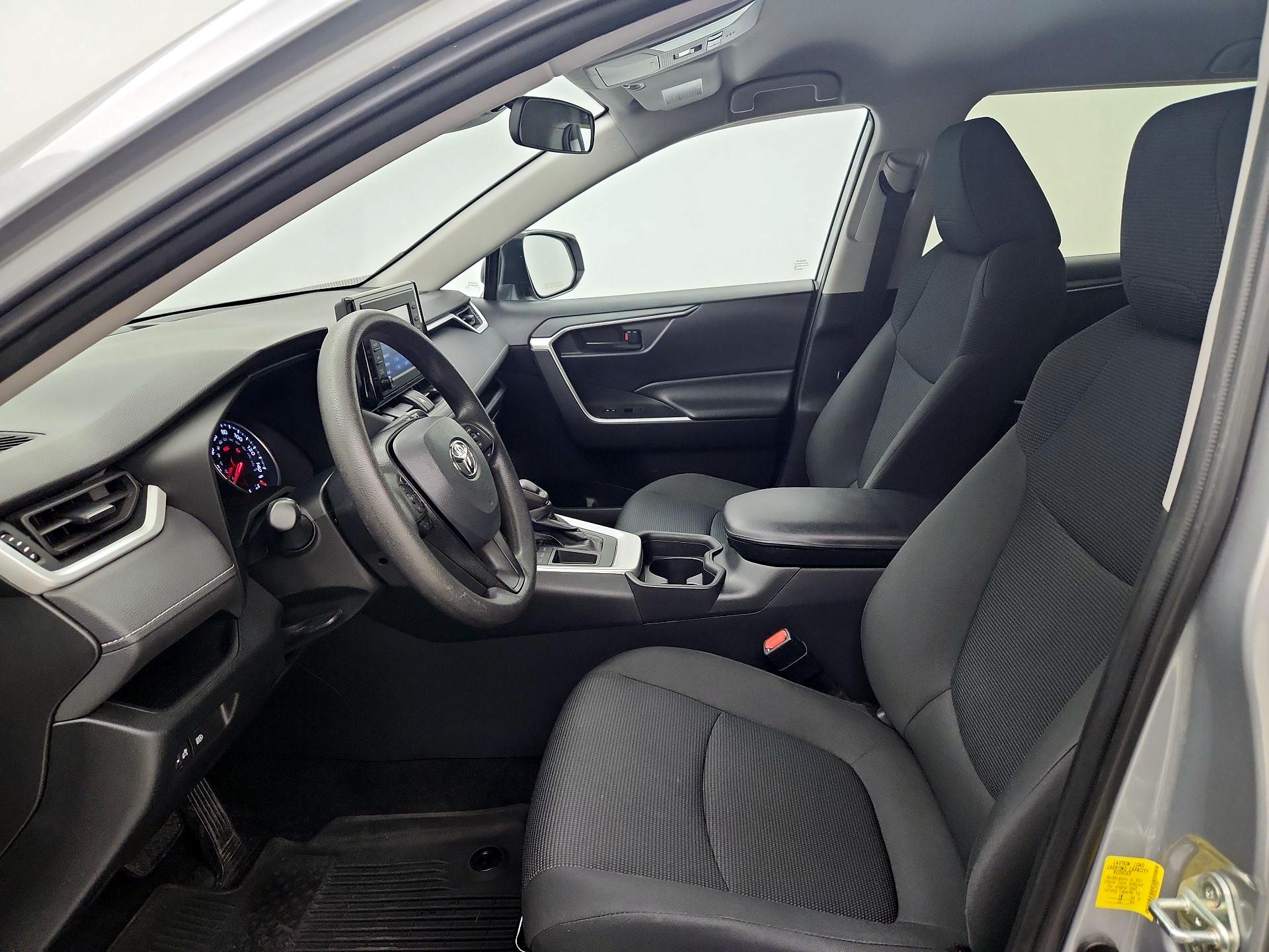 Thumbnail: 2020 Toyota RAV4 - 11