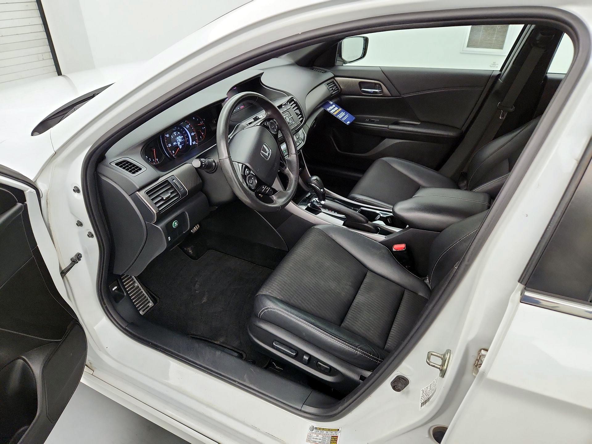 Thumbnail: 2017 Honda Accord - 11
