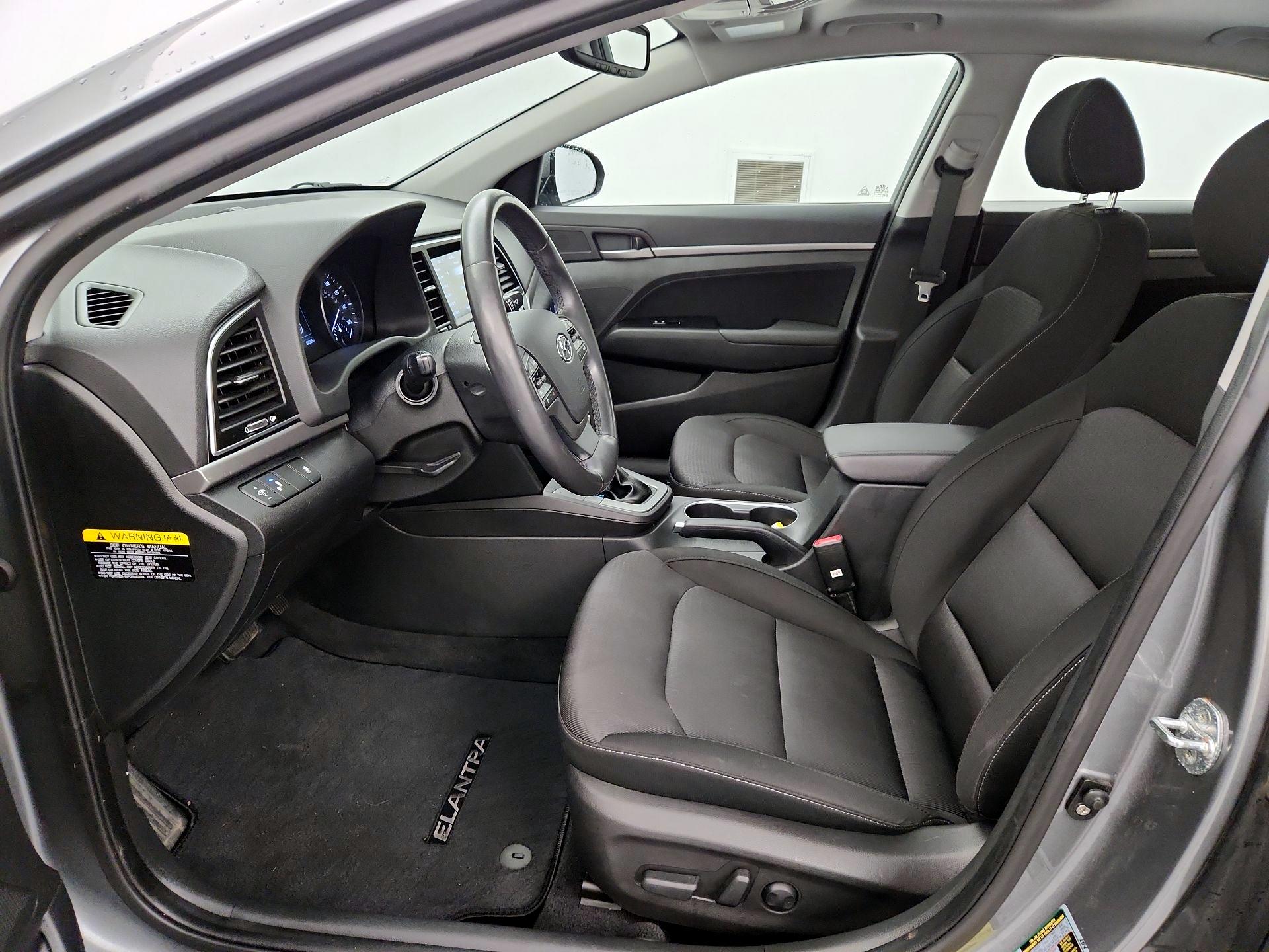 Thumbnail: 2017 Hyundai Elantra - 11