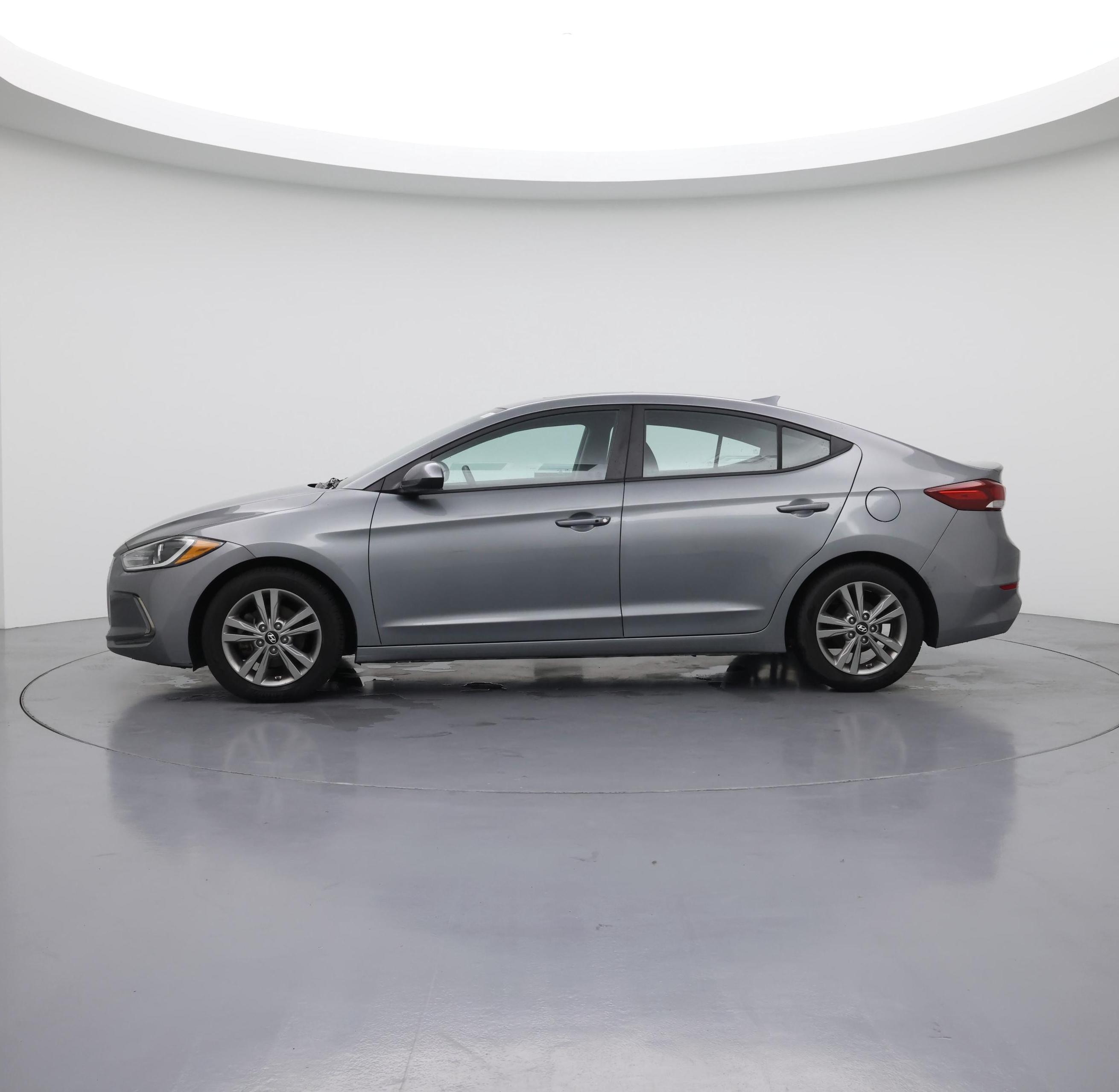 Thumbnail: 2017 Hyundai Elantra - 3