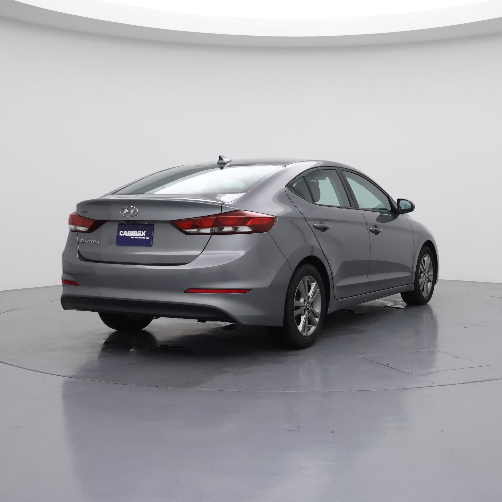 Thumbnail: 2017 Hyundai Elantra - 8