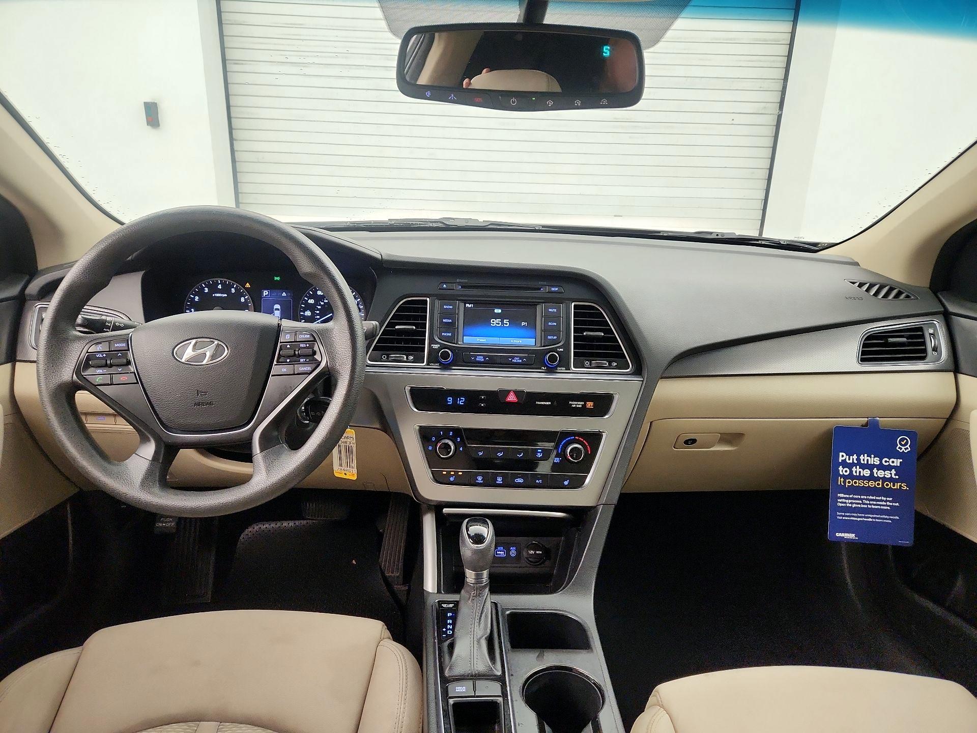 Thumbnail: 2015 Hyundai Sonata - 9