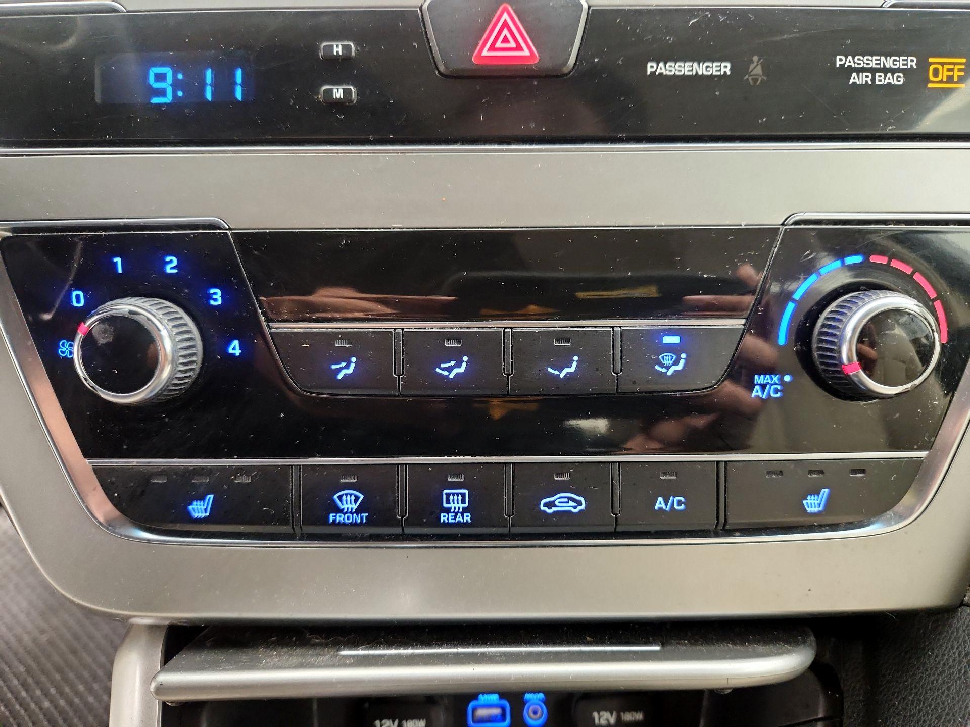 Thumbnail: 2015 Hyundai Sonata - 16