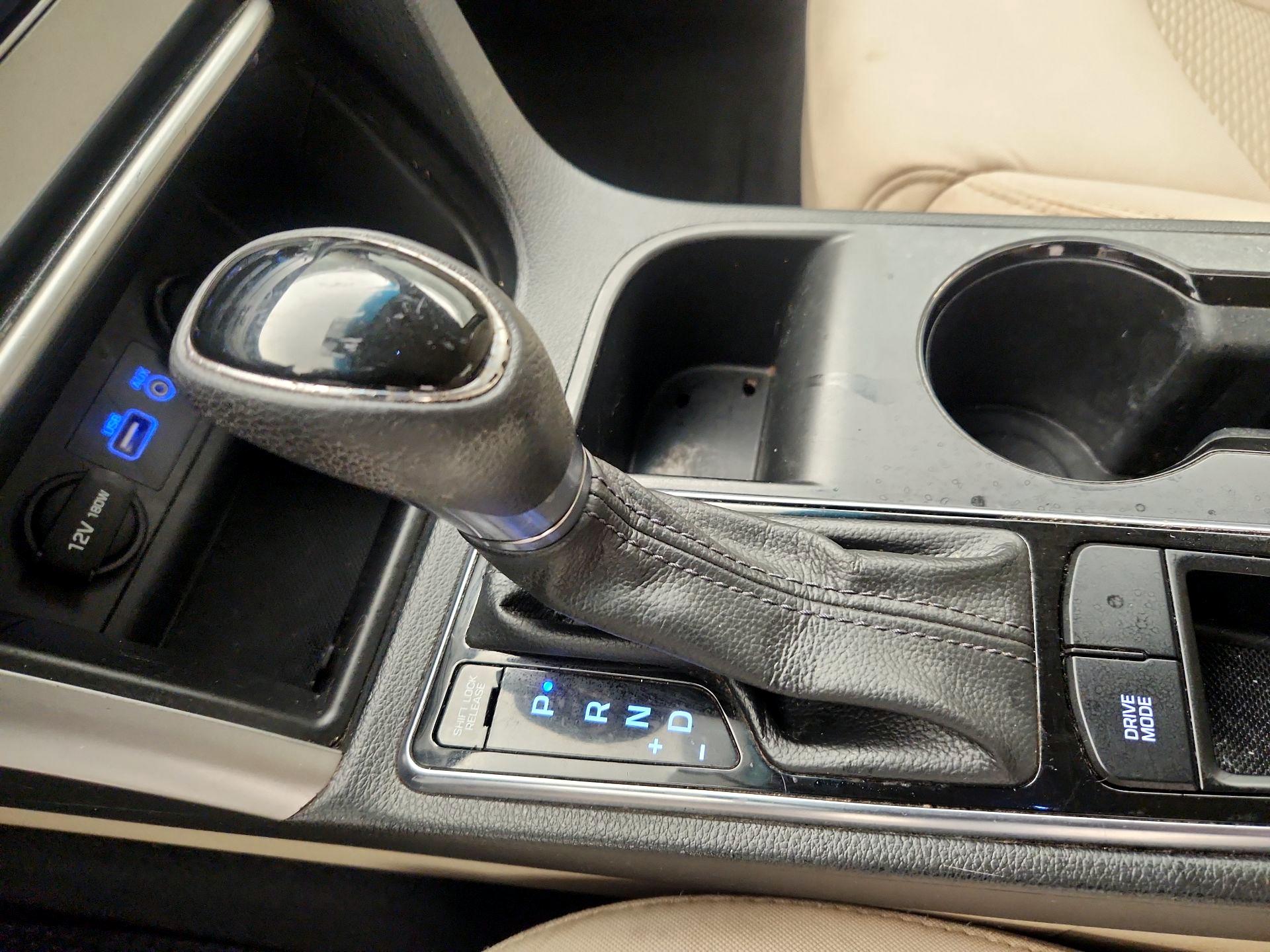 Thumbnail: 2015 Hyundai Sonata - 17