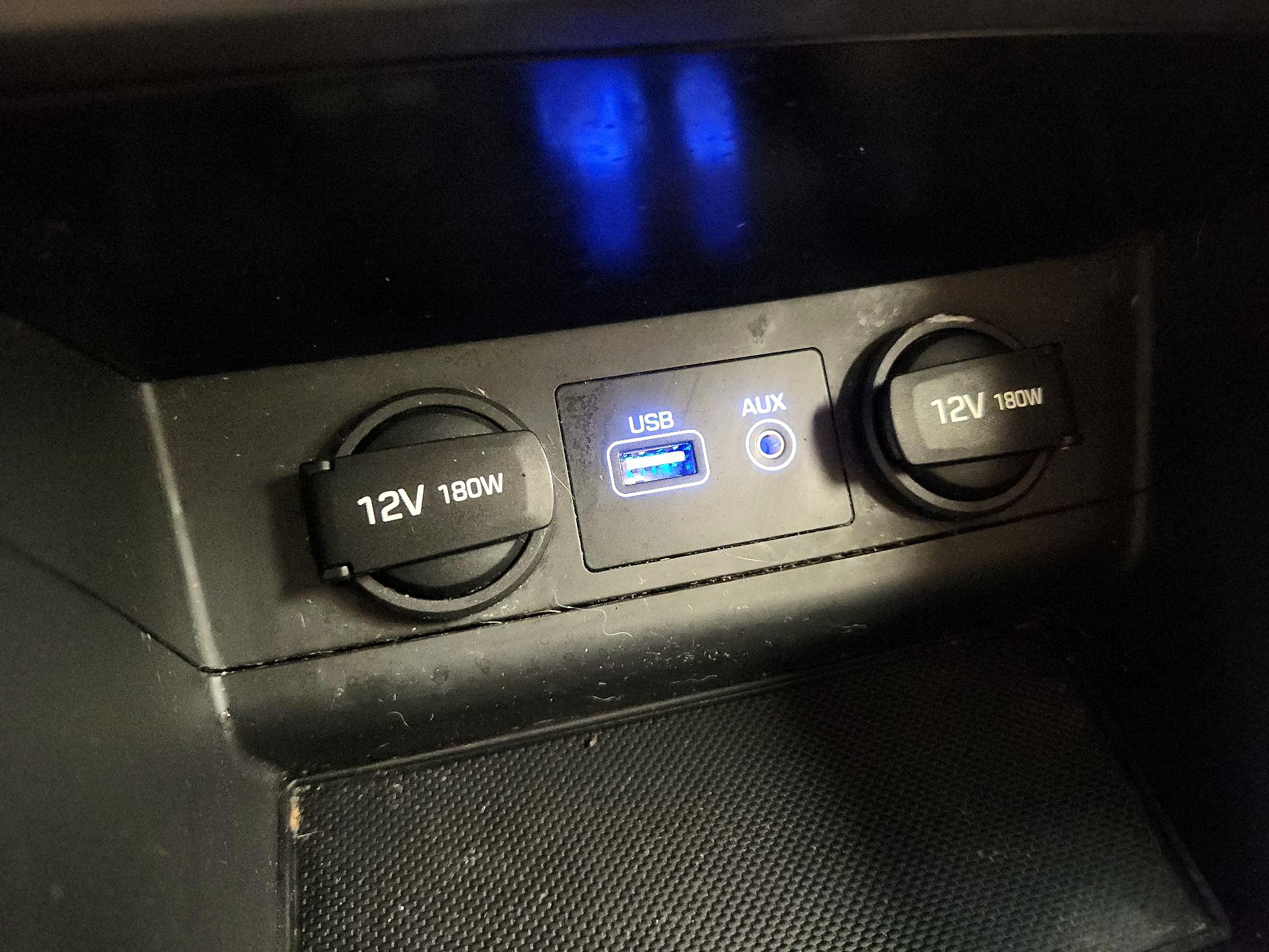 Thumbnail: 2015 Hyundai Sonata - 18