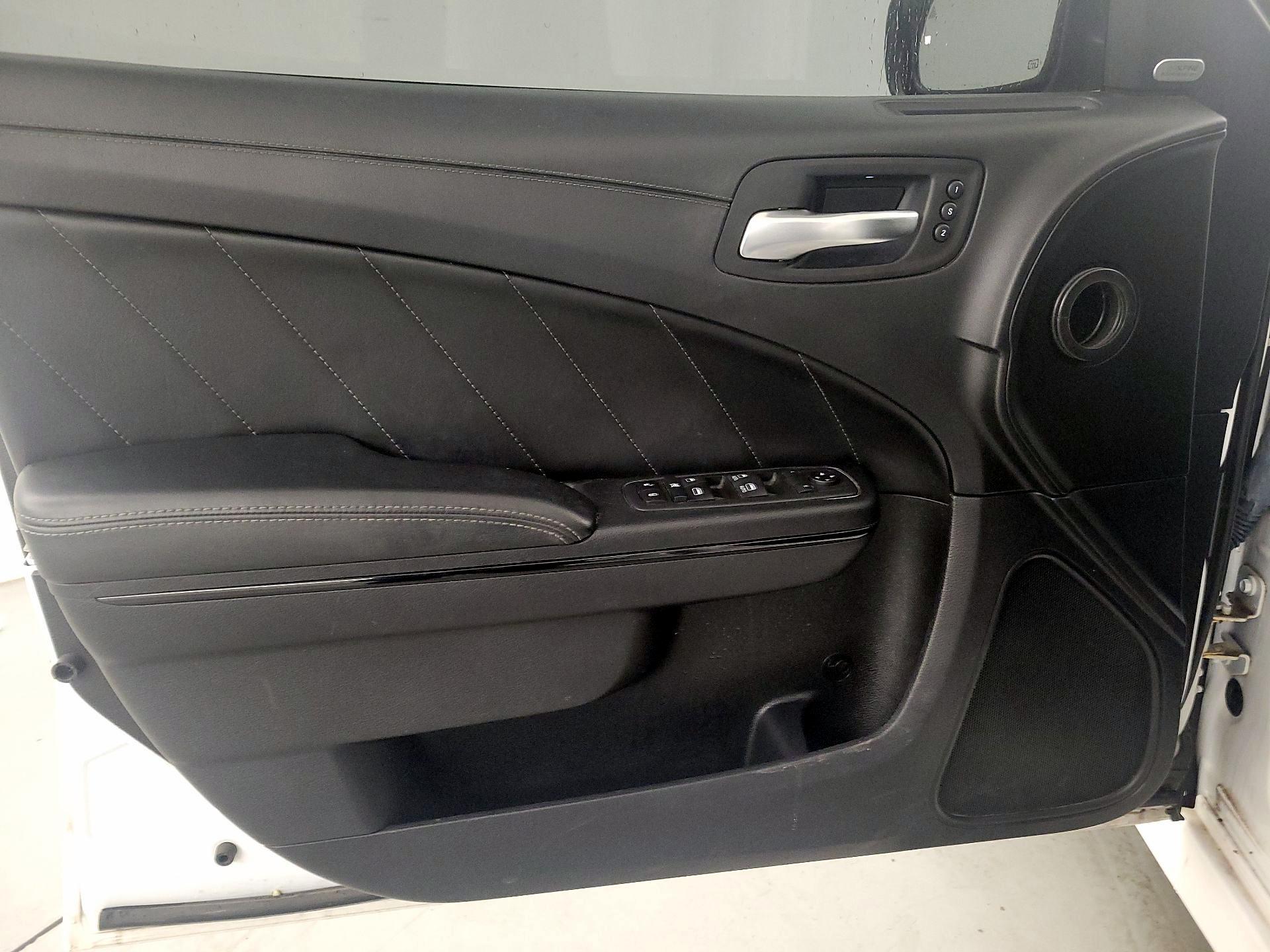 Thumbnail: 2020 Dodge Charger - 12