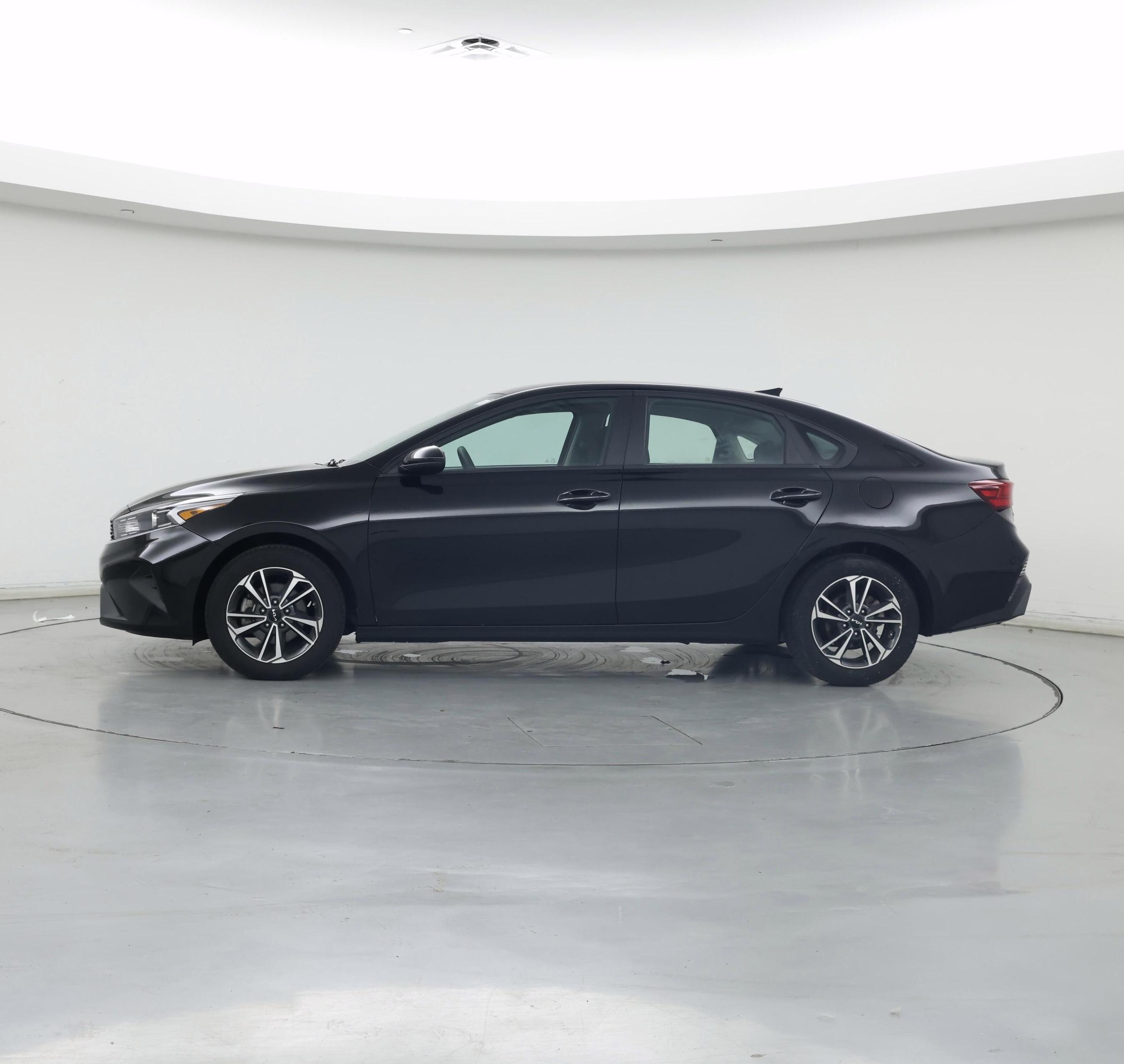 Thumbnail: 2024 Kia Forte - 3