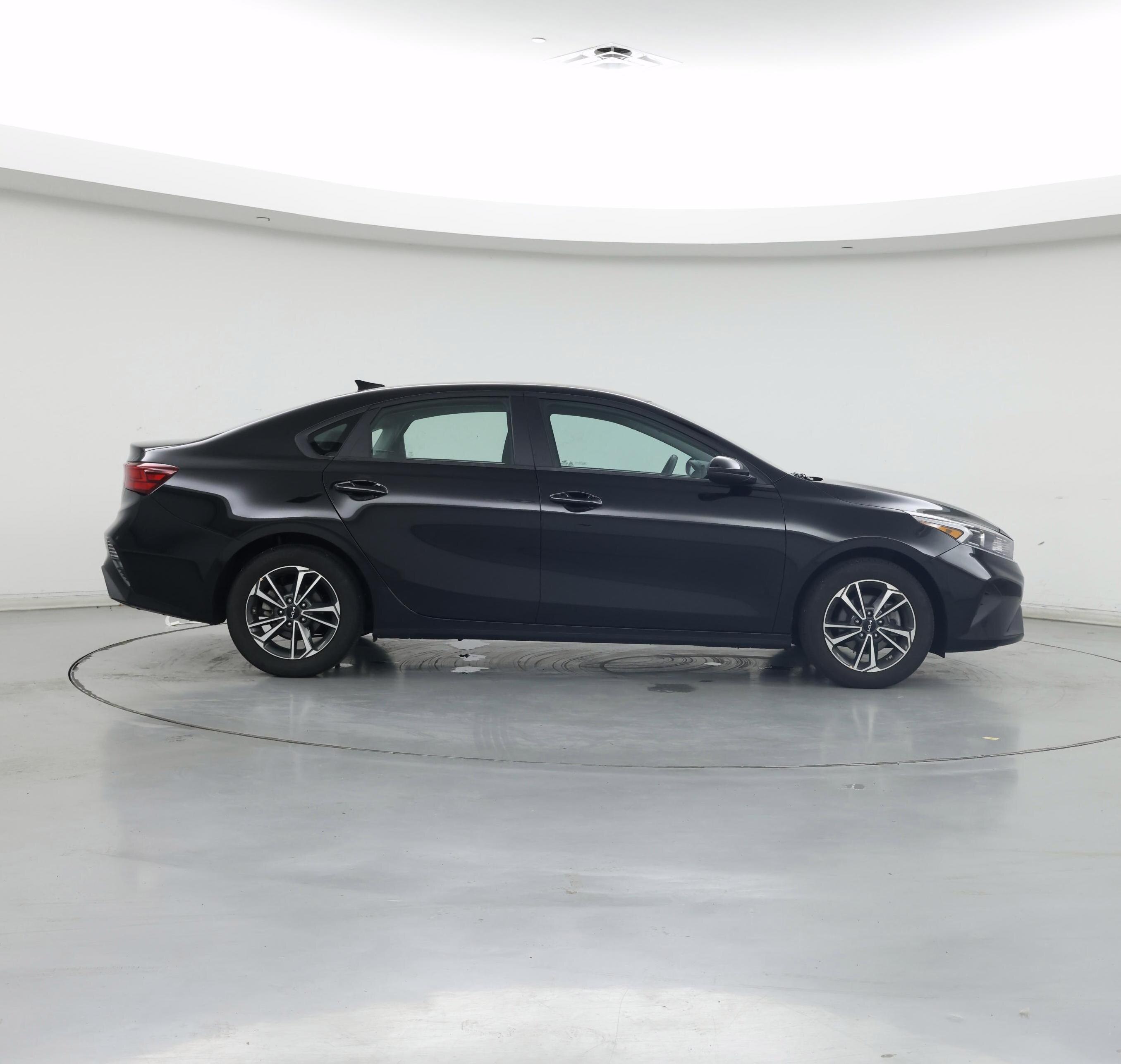 Thumbnail: 2024 Kia Forte - 7