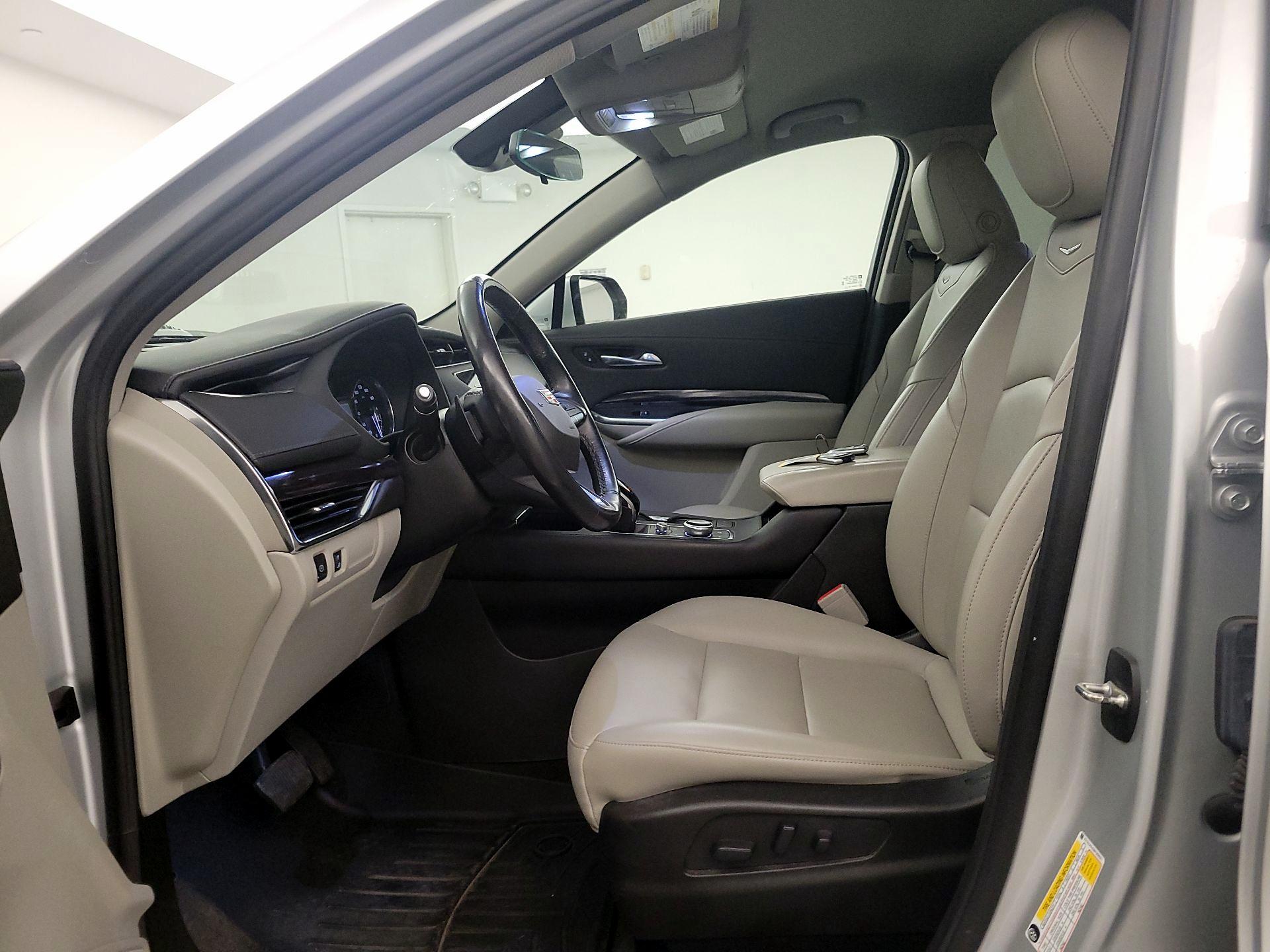 Thumbnail: 2021 Cadillac XT4 - 11