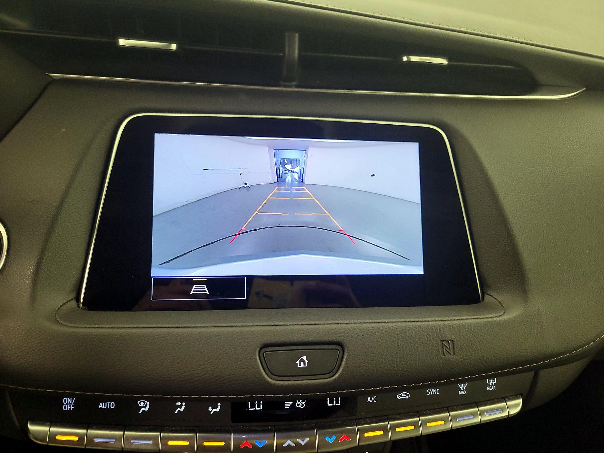 Thumbnail: 2021 Cadillac XT4 - 14