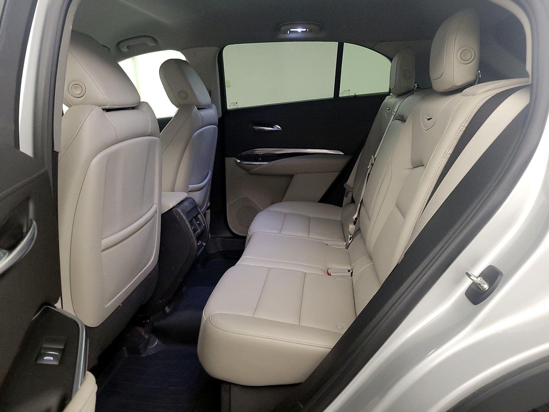 Thumbnail: 2021 Cadillac XT4 - 19