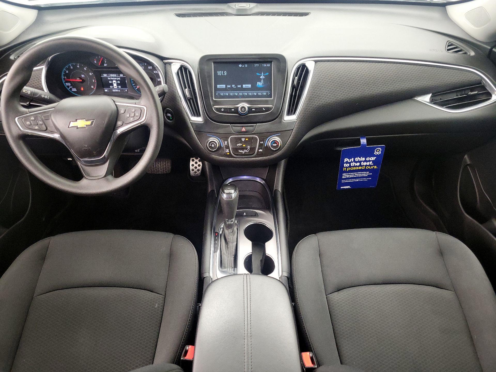 Thumbnail: 2017 Chevrolet Malibu - 9