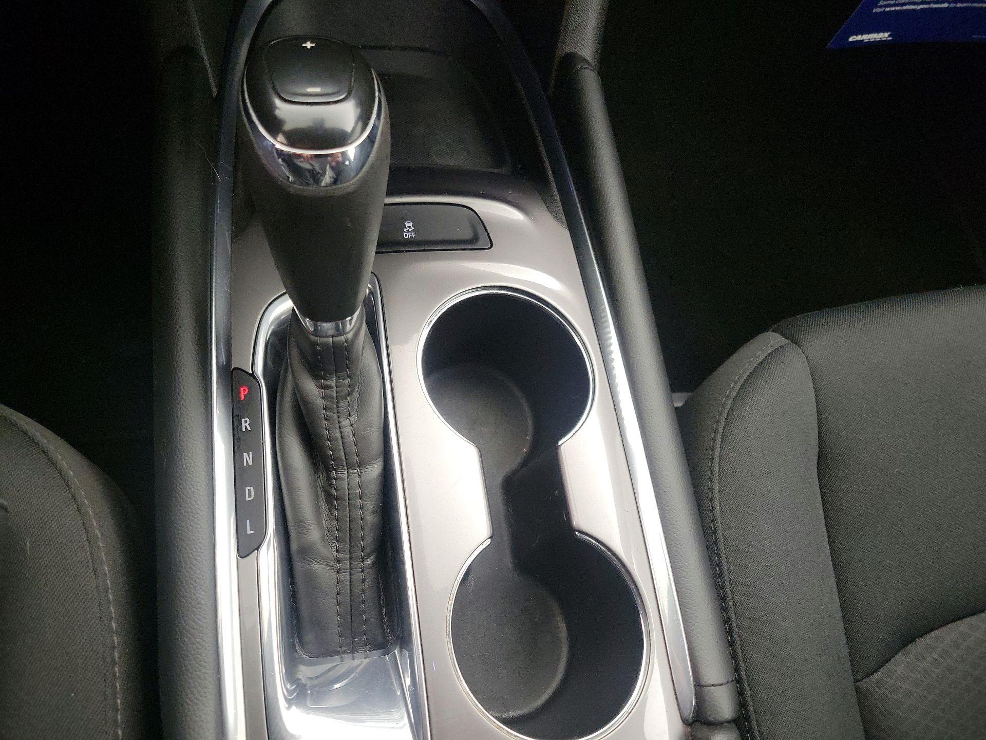 Thumbnail: 2017 Chevrolet Malibu - 17