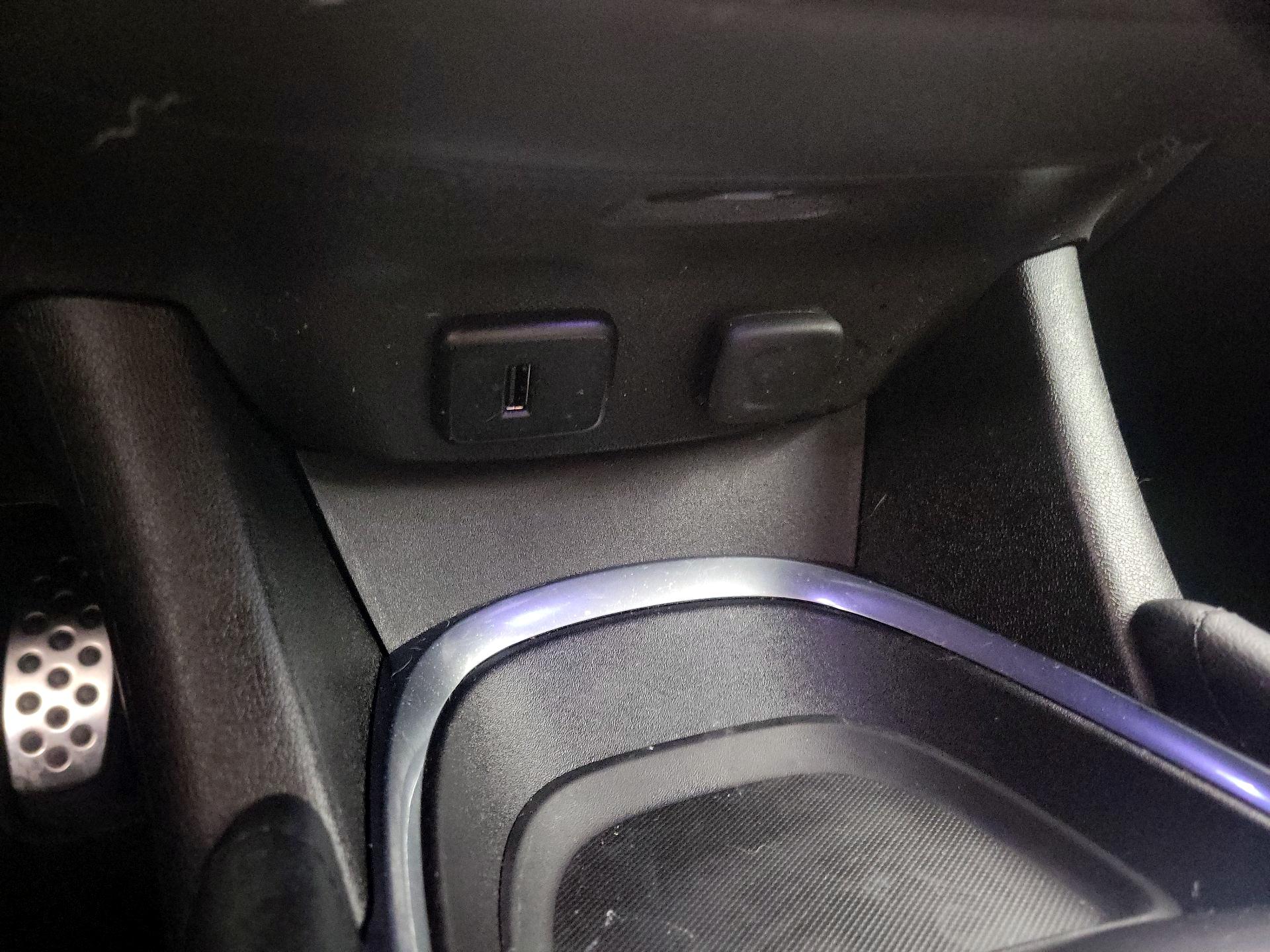 Thumbnail: 2017 Chevrolet Malibu - 18