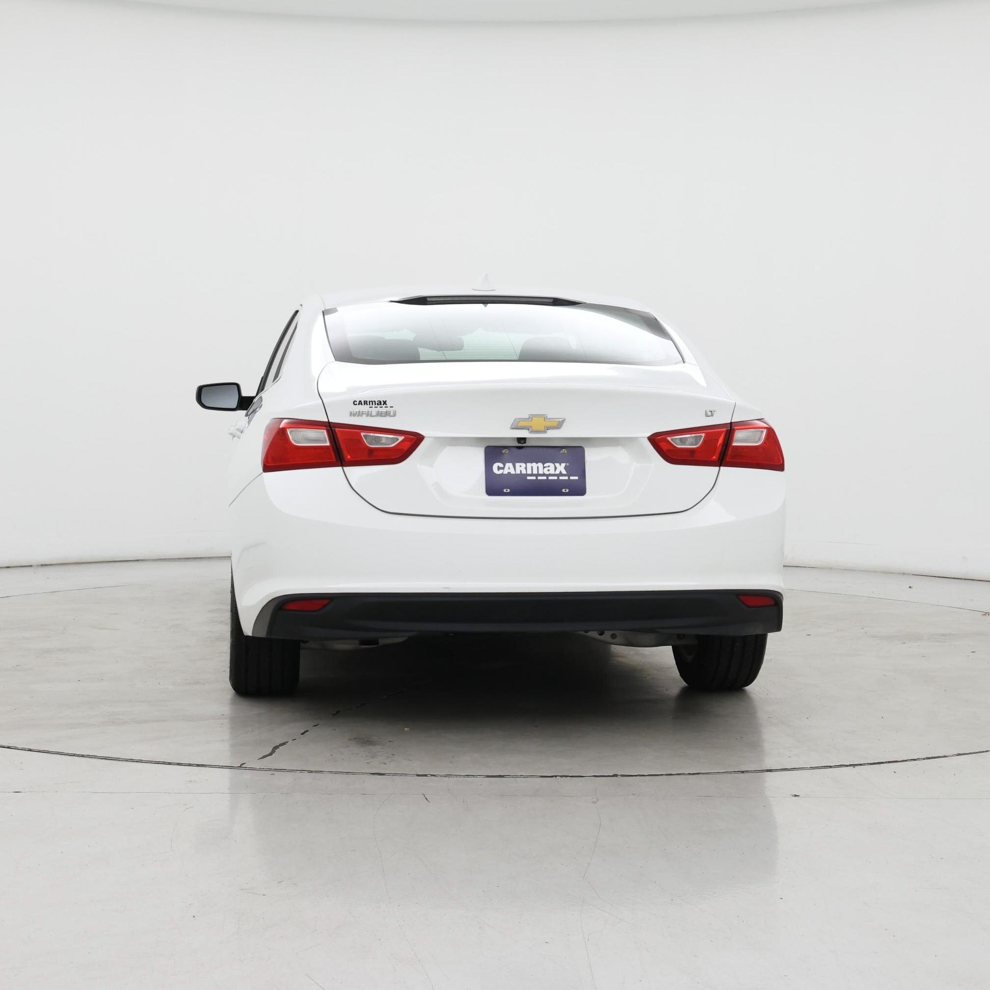 Thumbnail: 2017 Chevrolet Malibu - 6