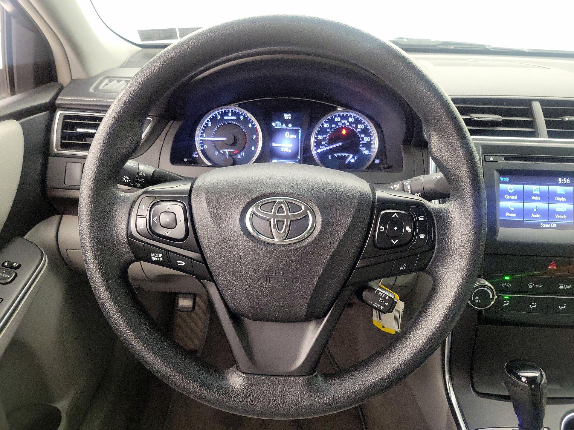 Thumbnail: 2016 Toyota Camry - 10