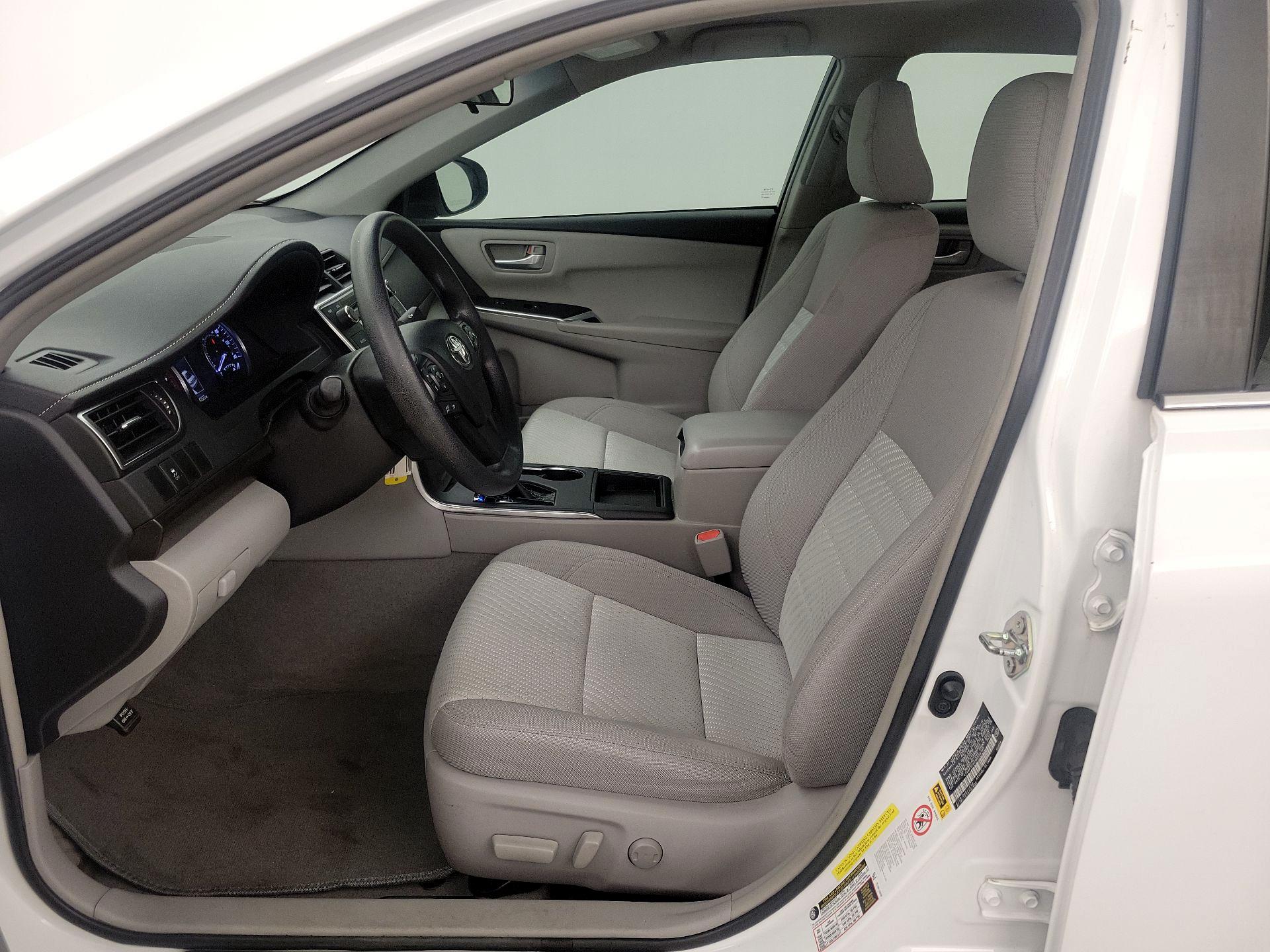 Thumbnail: 2016 Toyota Camry - 11