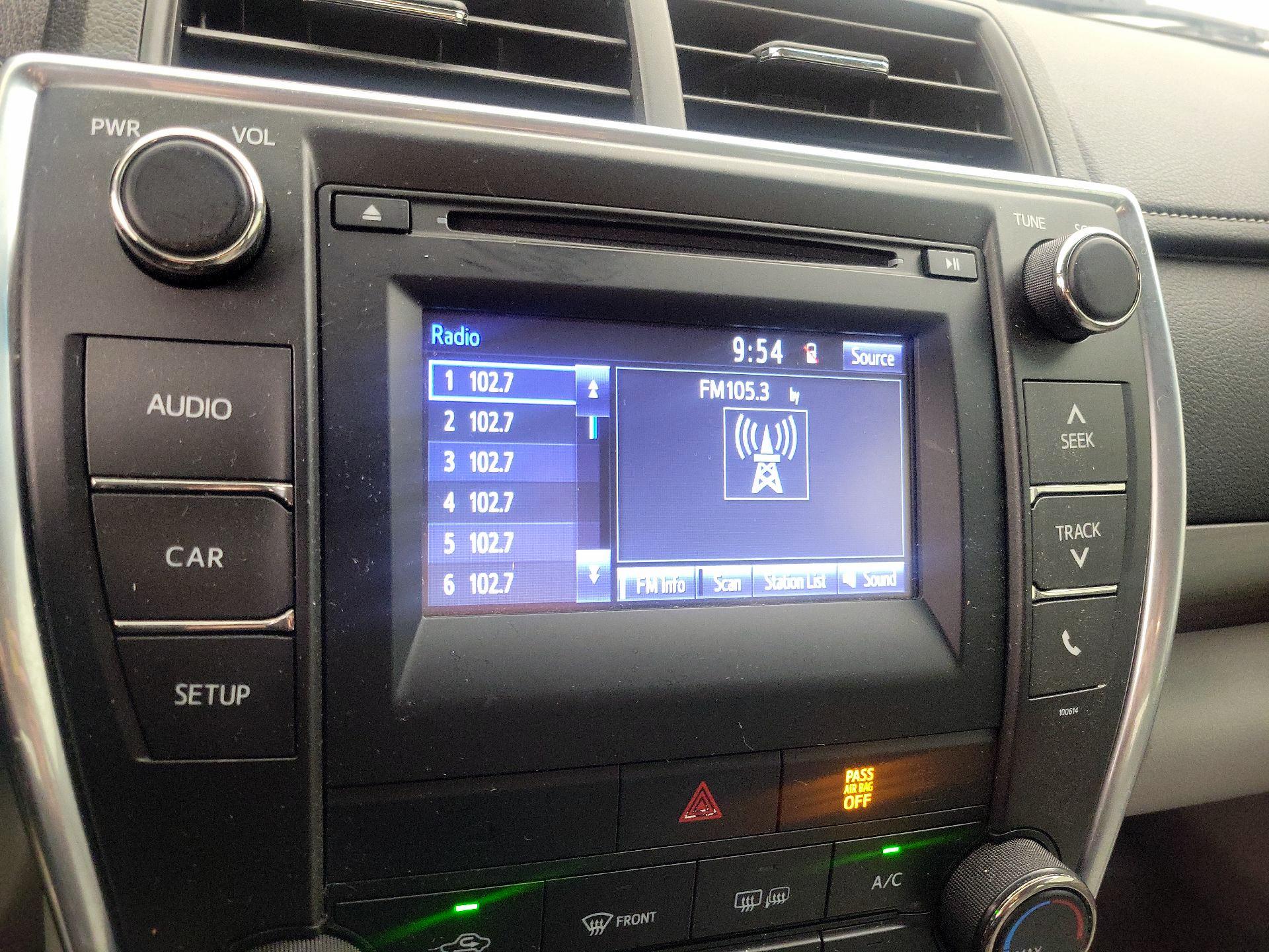 Thumbnail: 2016 Toyota Camry - 15