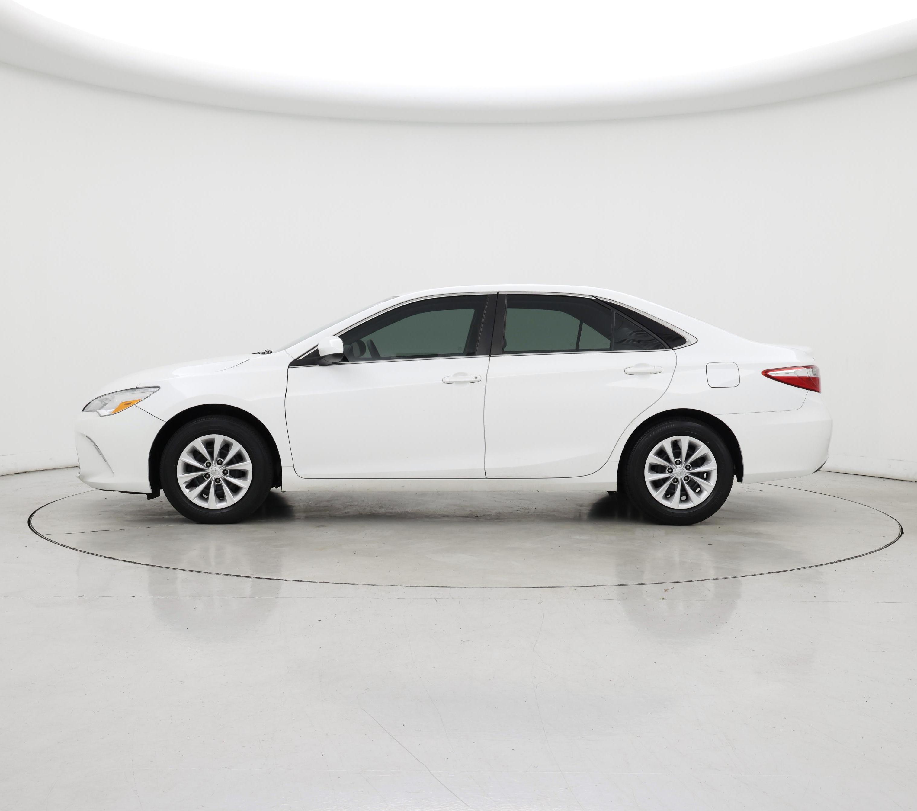 Thumbnail: 2016 Toyota Camry - 3