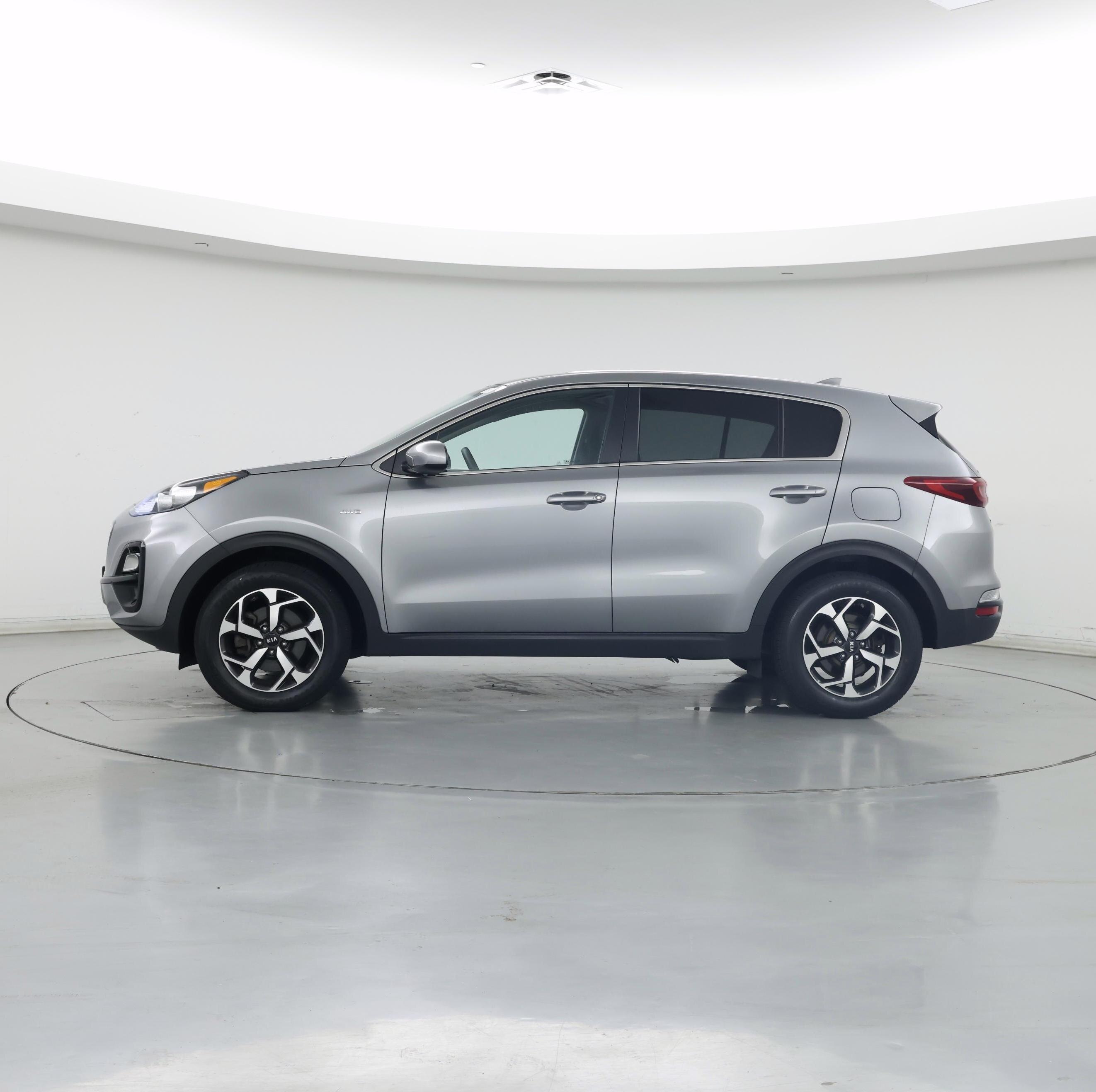 Thumbnail: 2020 Kia Sportage - 3