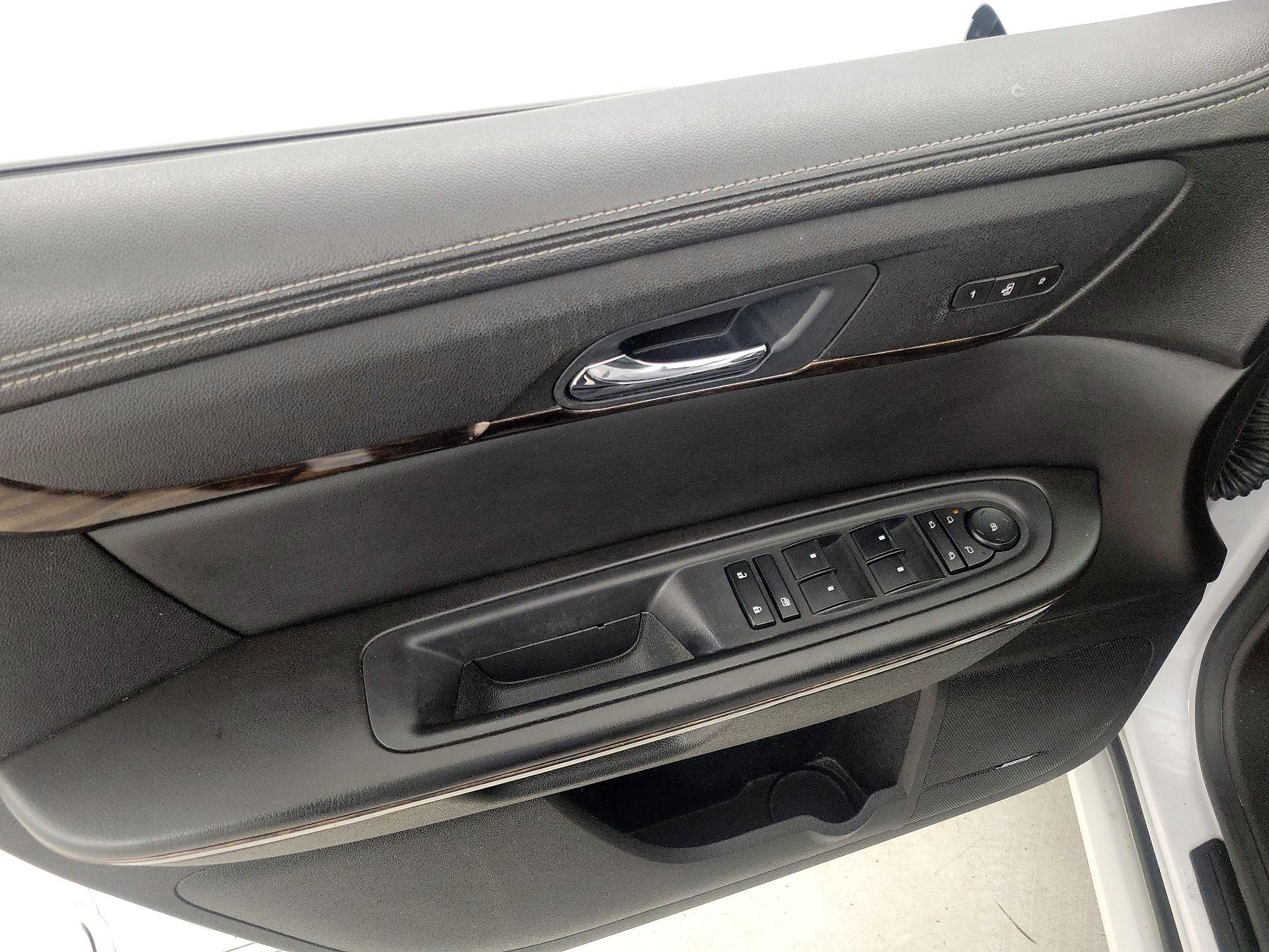 Thumbnail: 2016 GMC Acadia - 12